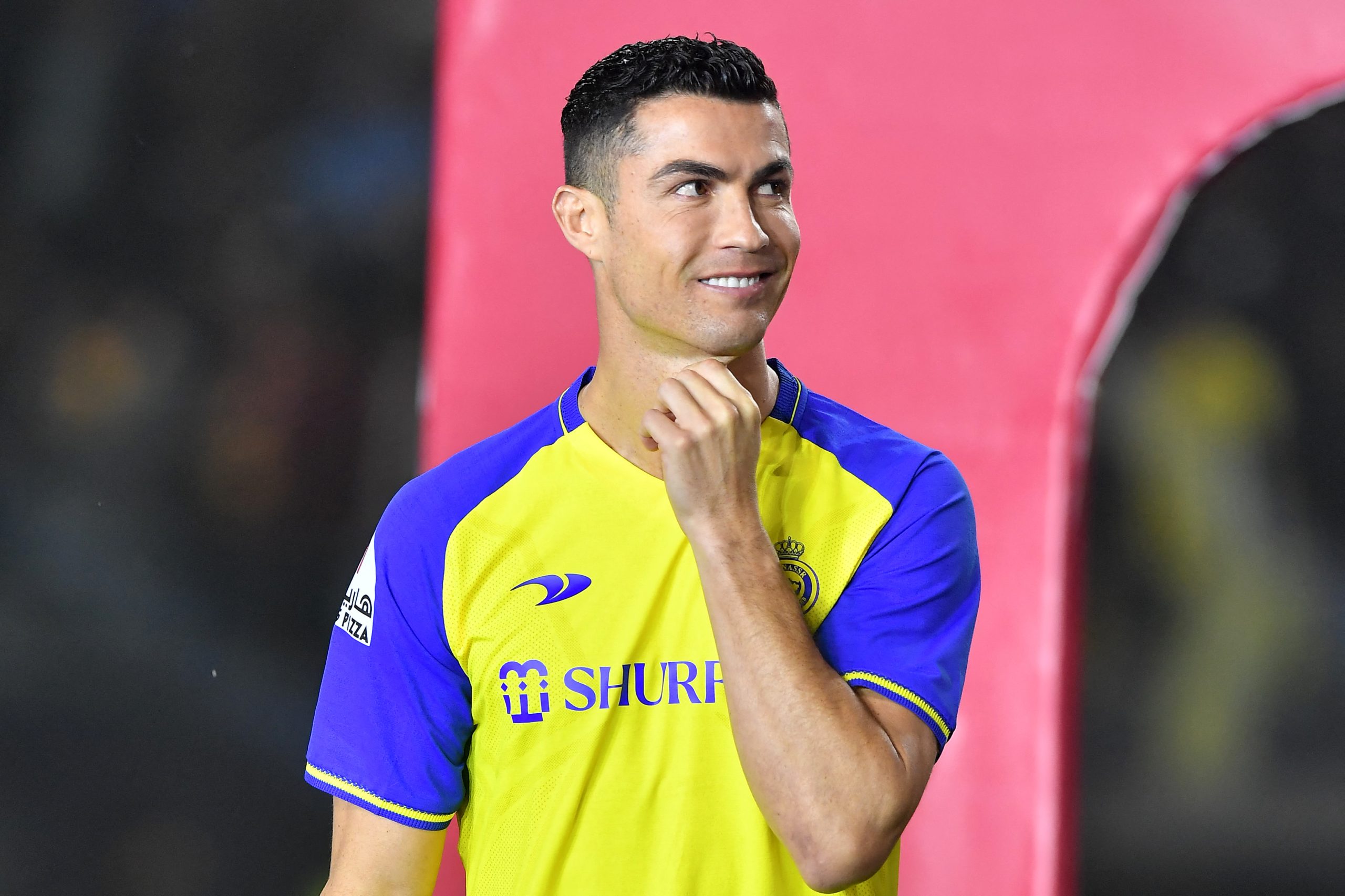 Ronaldo vai receber 200 milhões de euros para enfrentar Portugal e promover candidatura da Arábia Saudita ao Mundial 2030