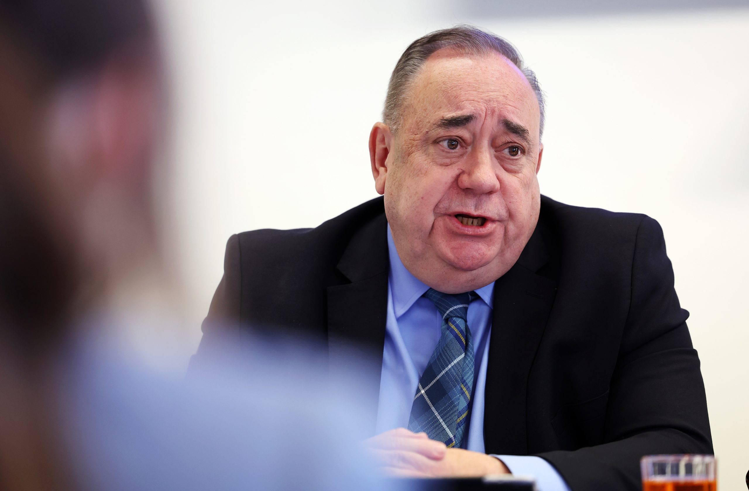 Alex Salmond, arquiteto do referendo sobre a independência da Escócia, morreu aos 69 anos