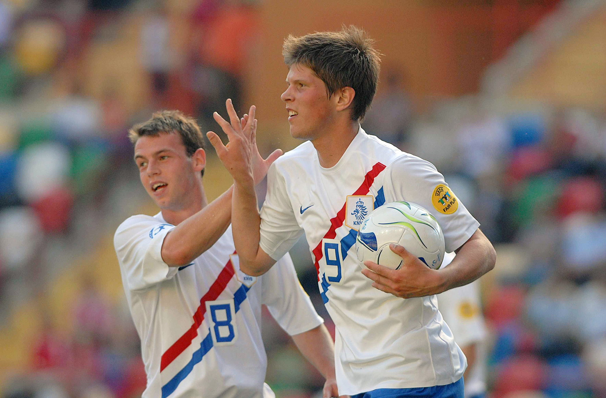 O jovem Huntelaar, à direita, ao serviço da seleção holandesa