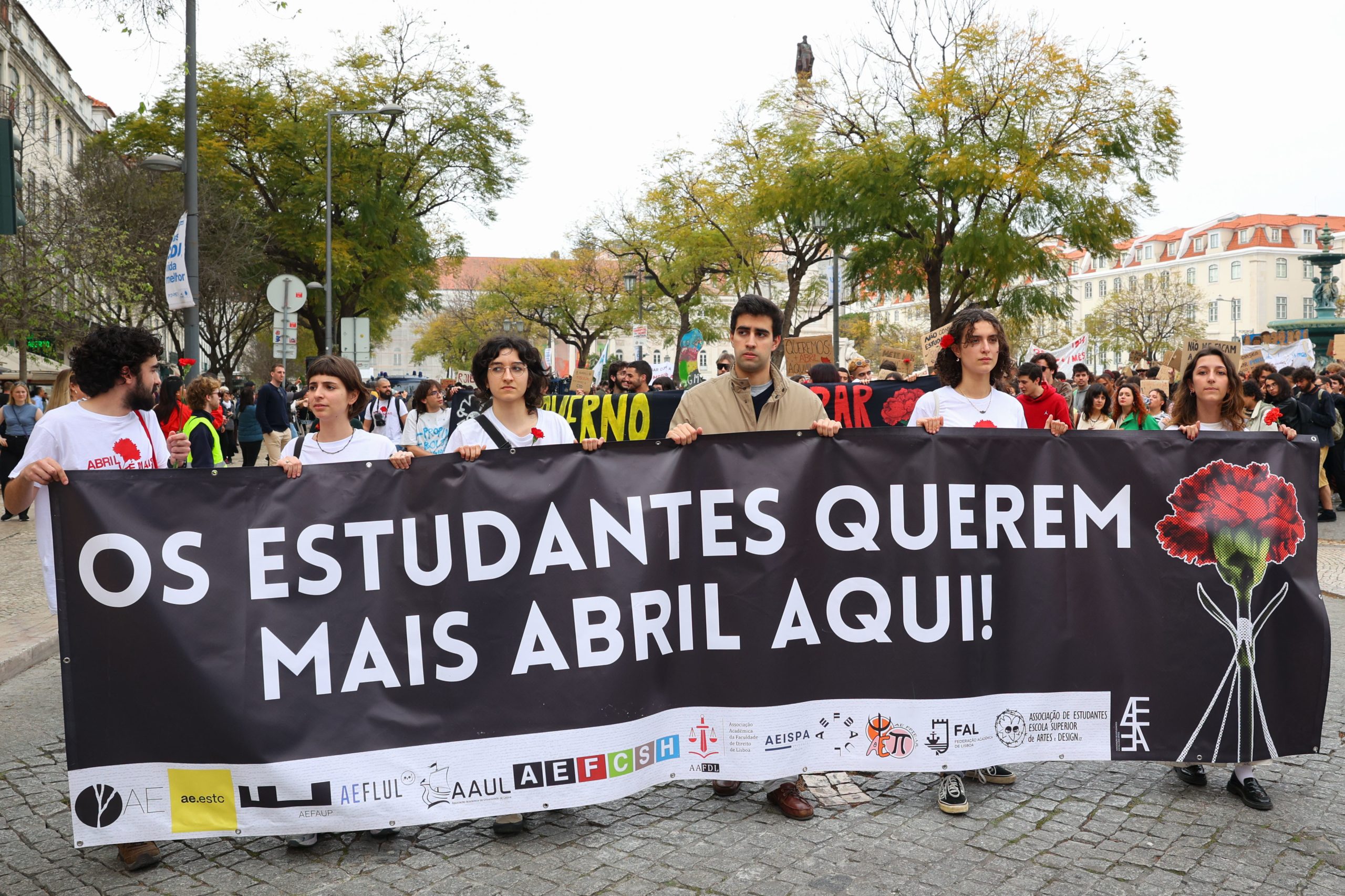 Preços proibitivos do alojamento são “exame” mais difícil para chegar à universidade