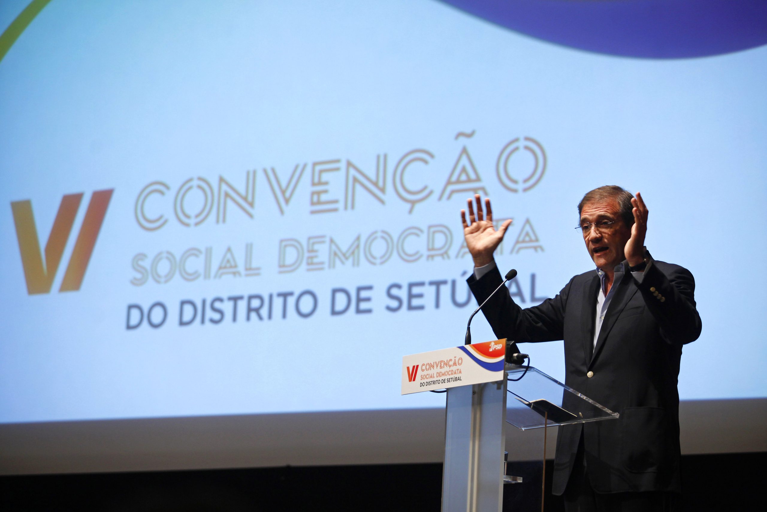 Passos Coelho: “Podíamos estar a crescer muito mais”, mas o Governo não quer