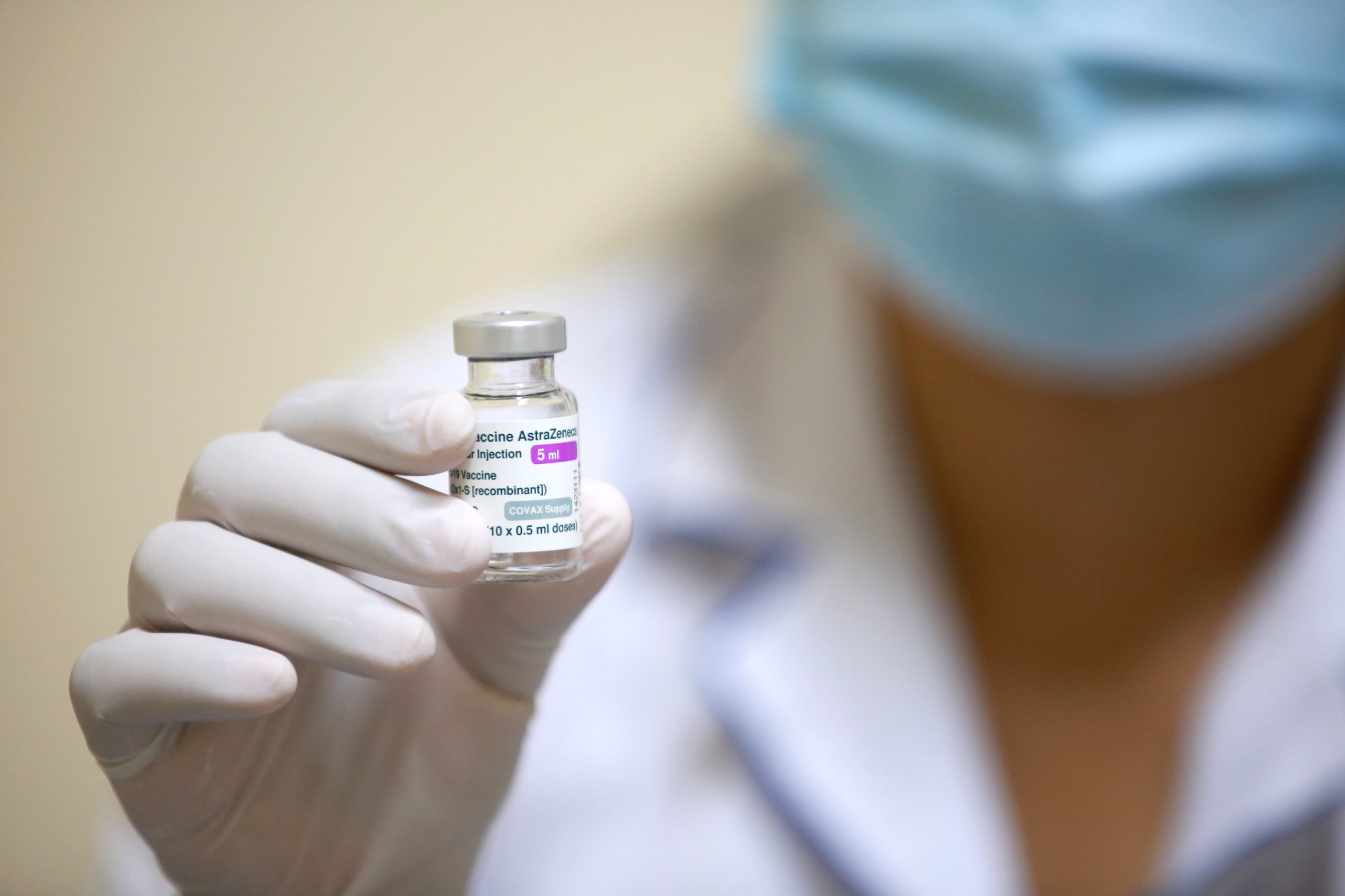 Covid-19: Redução de intervalo entre doses da vacina Astrazeneca pretende conseguir proteção mais rápida