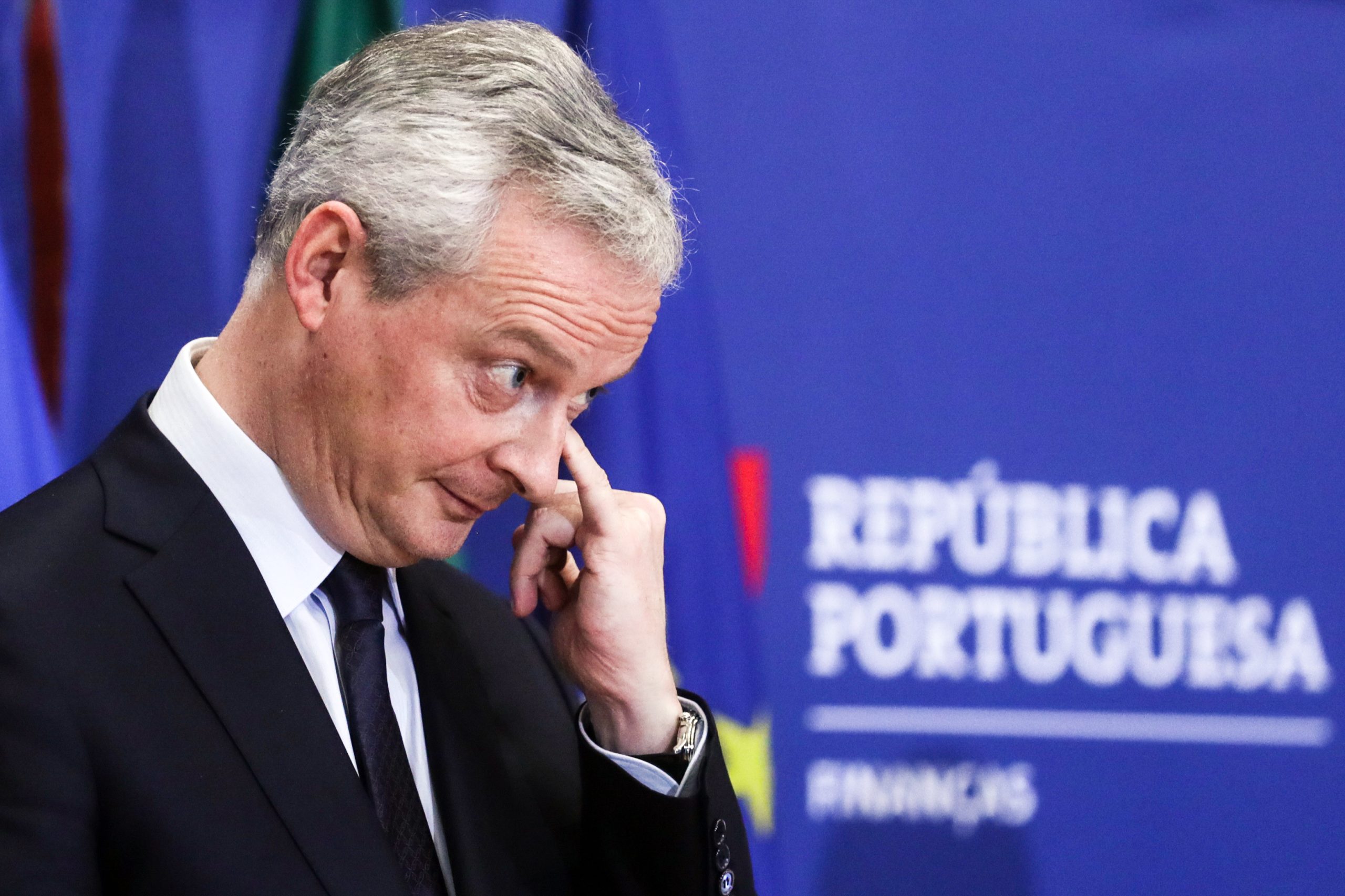 Covid-19: Apoiar a Air France é uma questão de soberania, defende, em Portugal, o ministro francês da Economia e Finanças