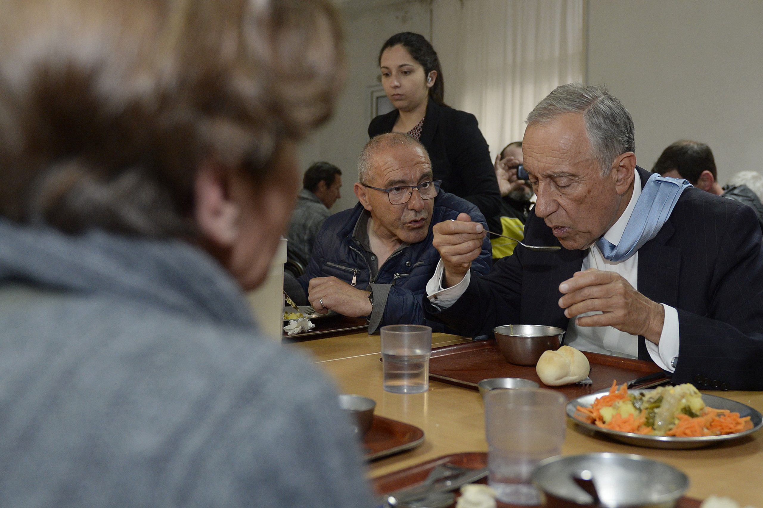 Marcelo diz que meta de integrar sem-abrigo até 2023 “é para cumprir”