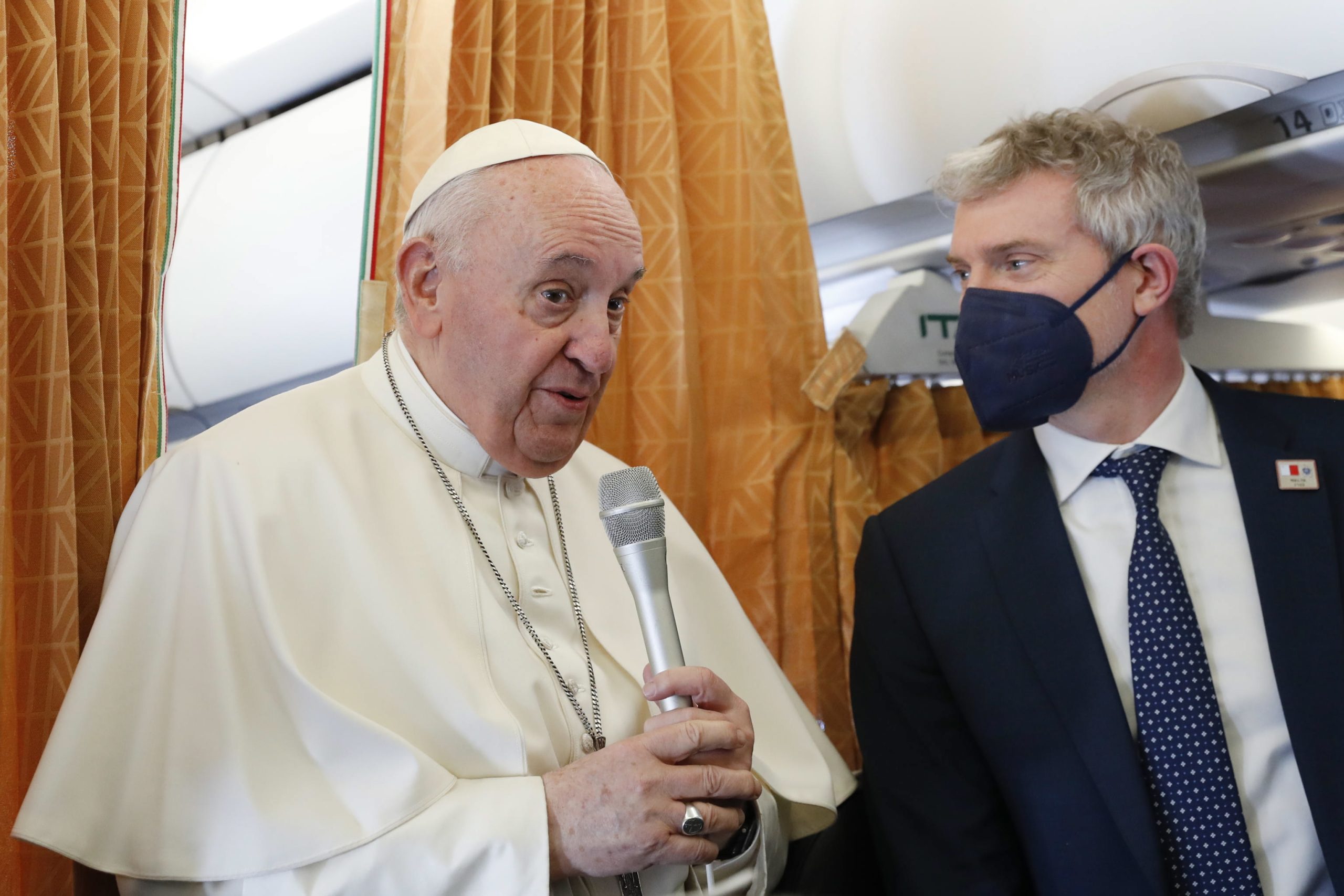 Papa diz que visita a Kiev está “em cima da mesa” e alerta para risco de guerra prolongada