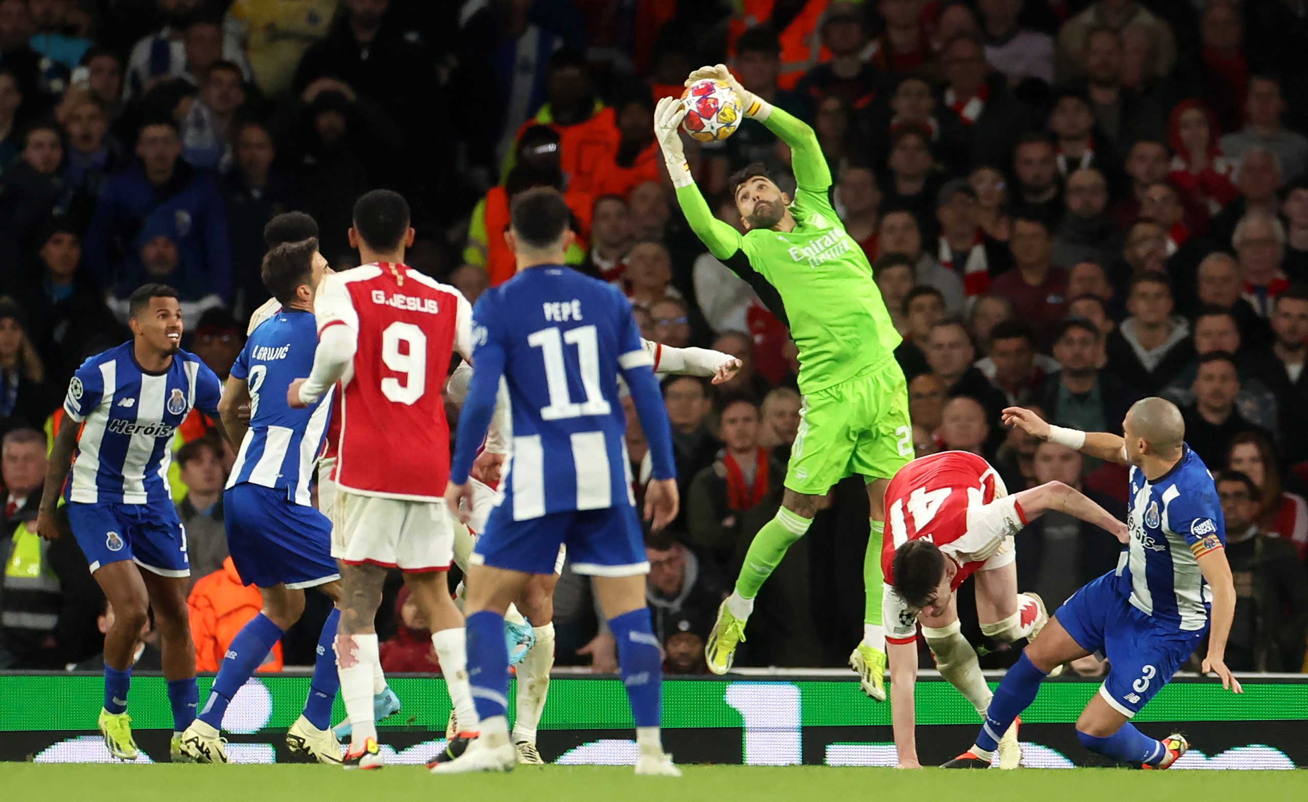 Liga dos Campeões: Arsenal vence FC Porto nas grandes penalidades e avança para os ‘quartos’