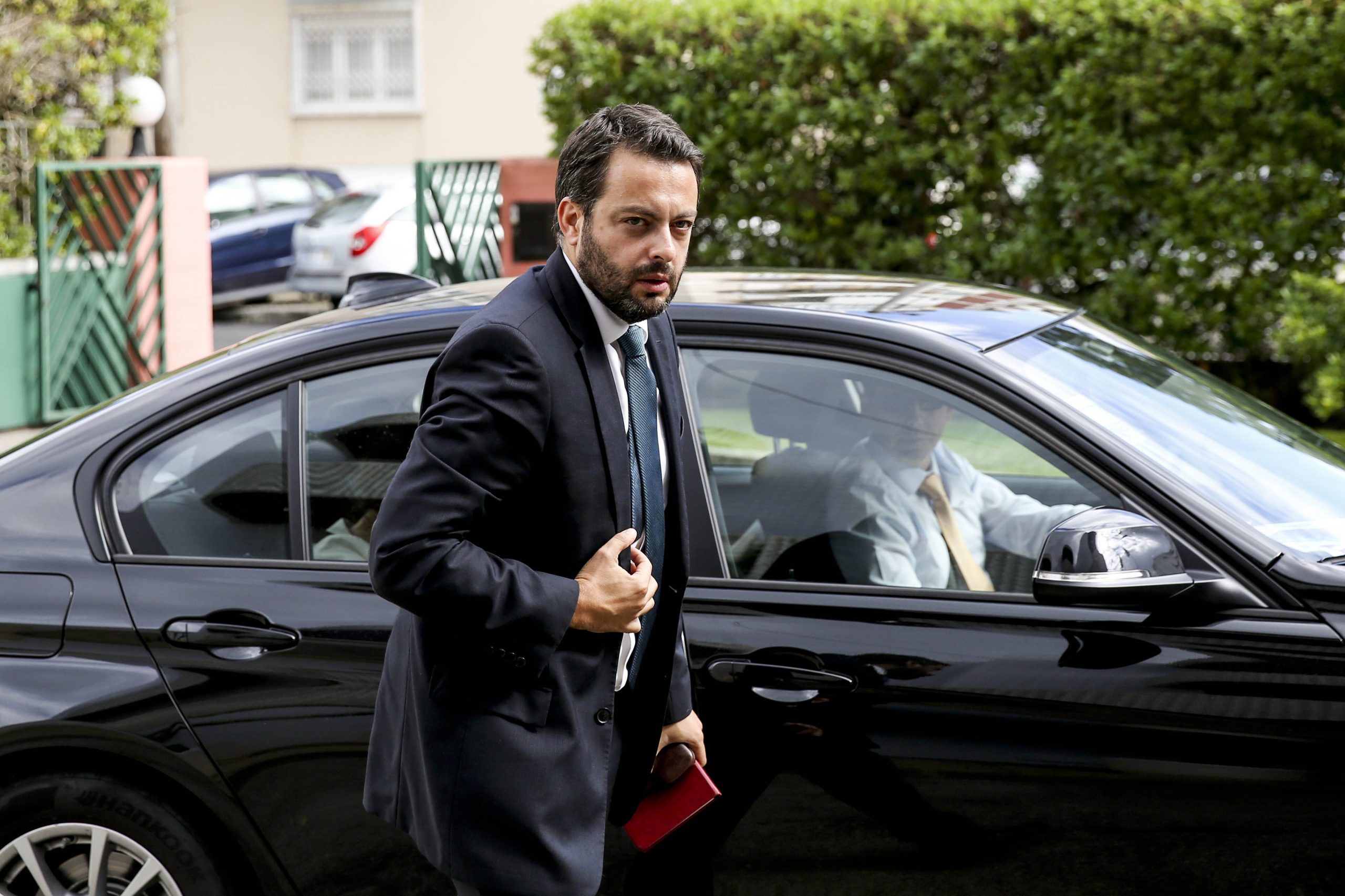 Governo sinaliza diminuição “particularmente expressiva” do desemprego registado entre os jovens