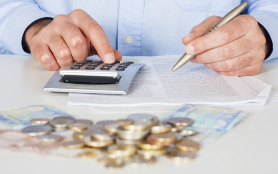 Novo crédito ao consumo sobe 14% até outubro para quase 3,9 mil milhões