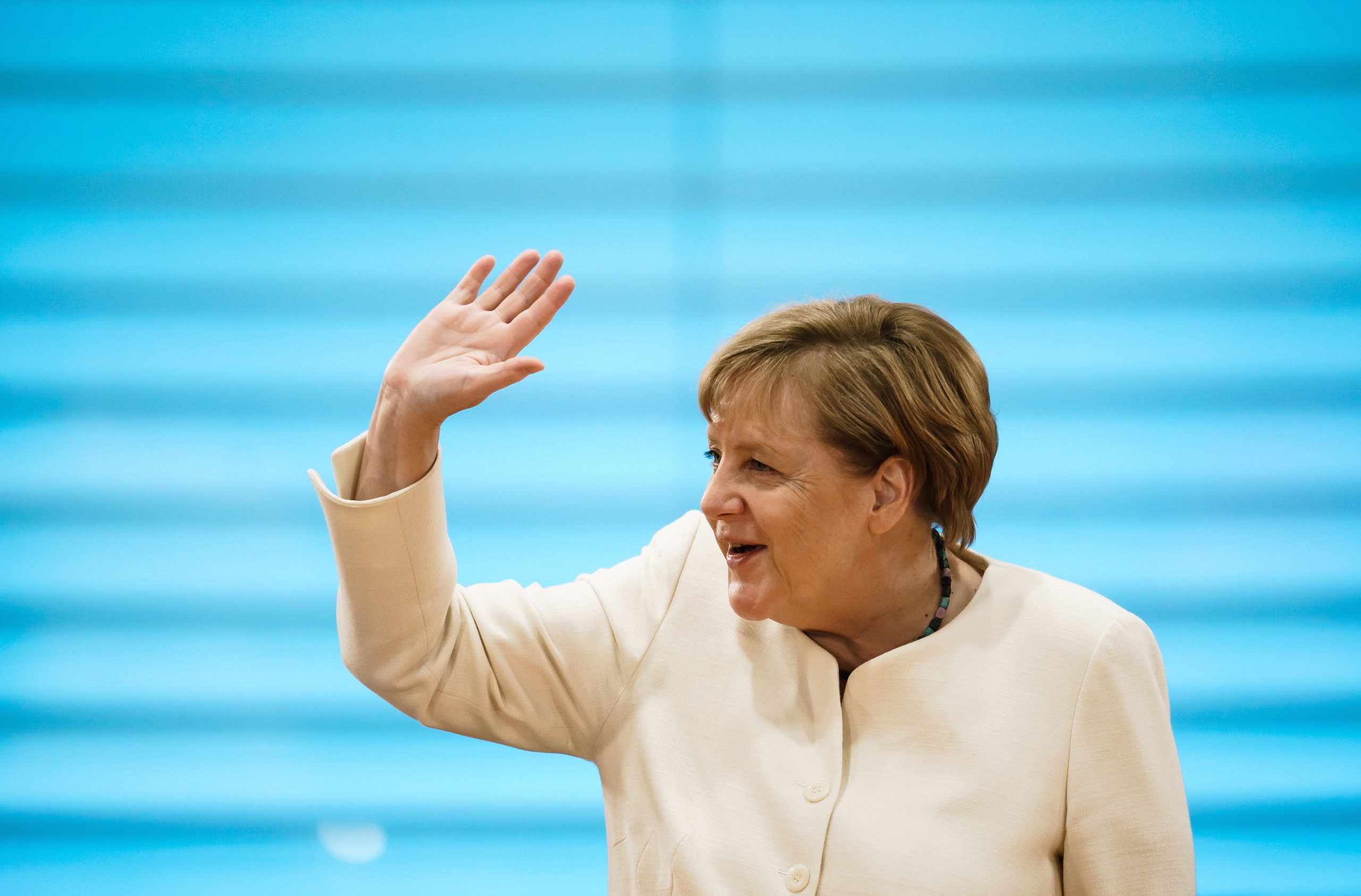 Covid-19: Merkel preocupada com aumento de casos equaciona novas medidas