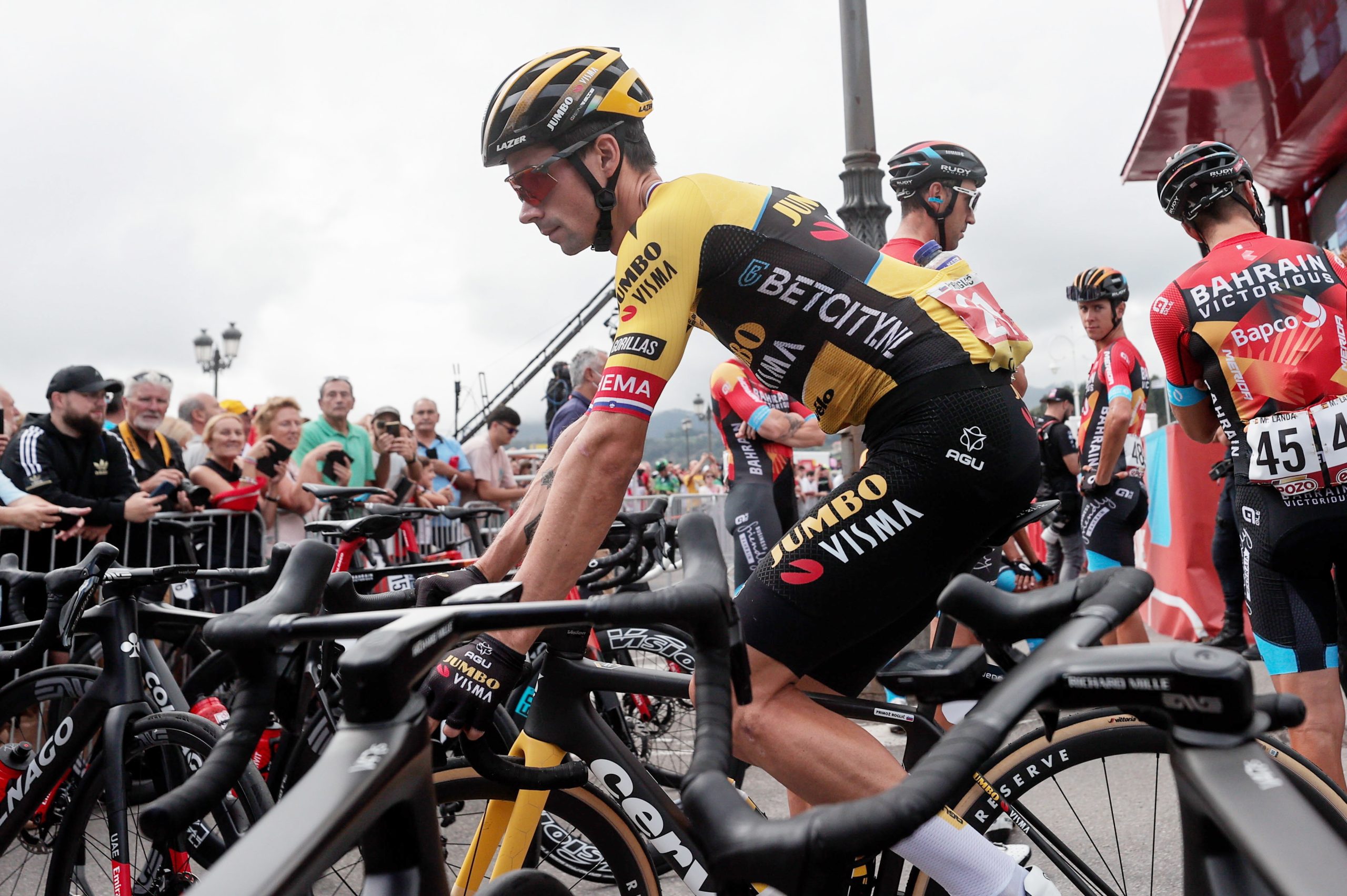 Esloveno Primoz Roglic conquistou hoje a 17.ª etapa da Volta a Espanha