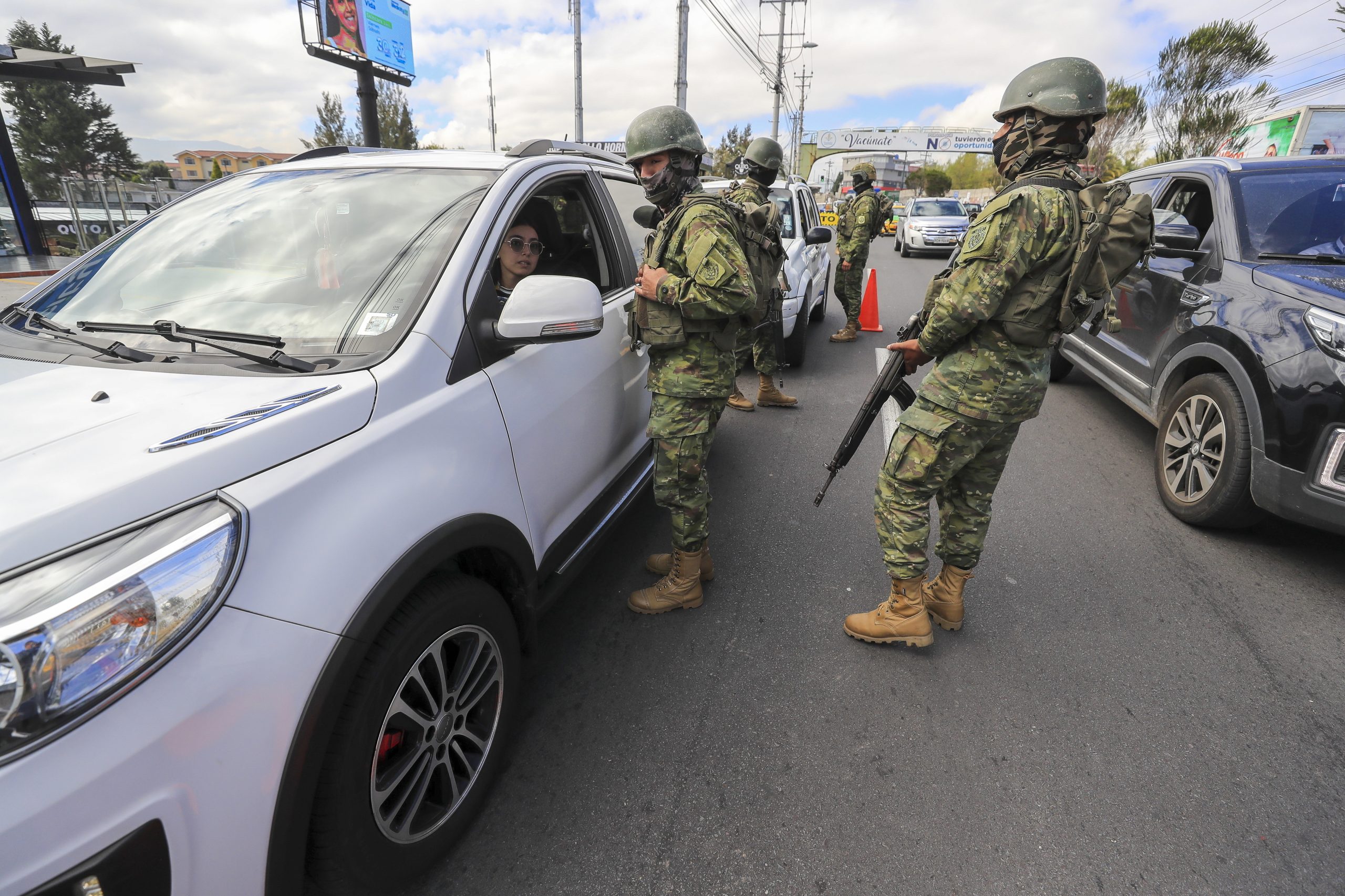 Órgão eleitoral do Equador aprova substituição de candidato presidencial assassinado