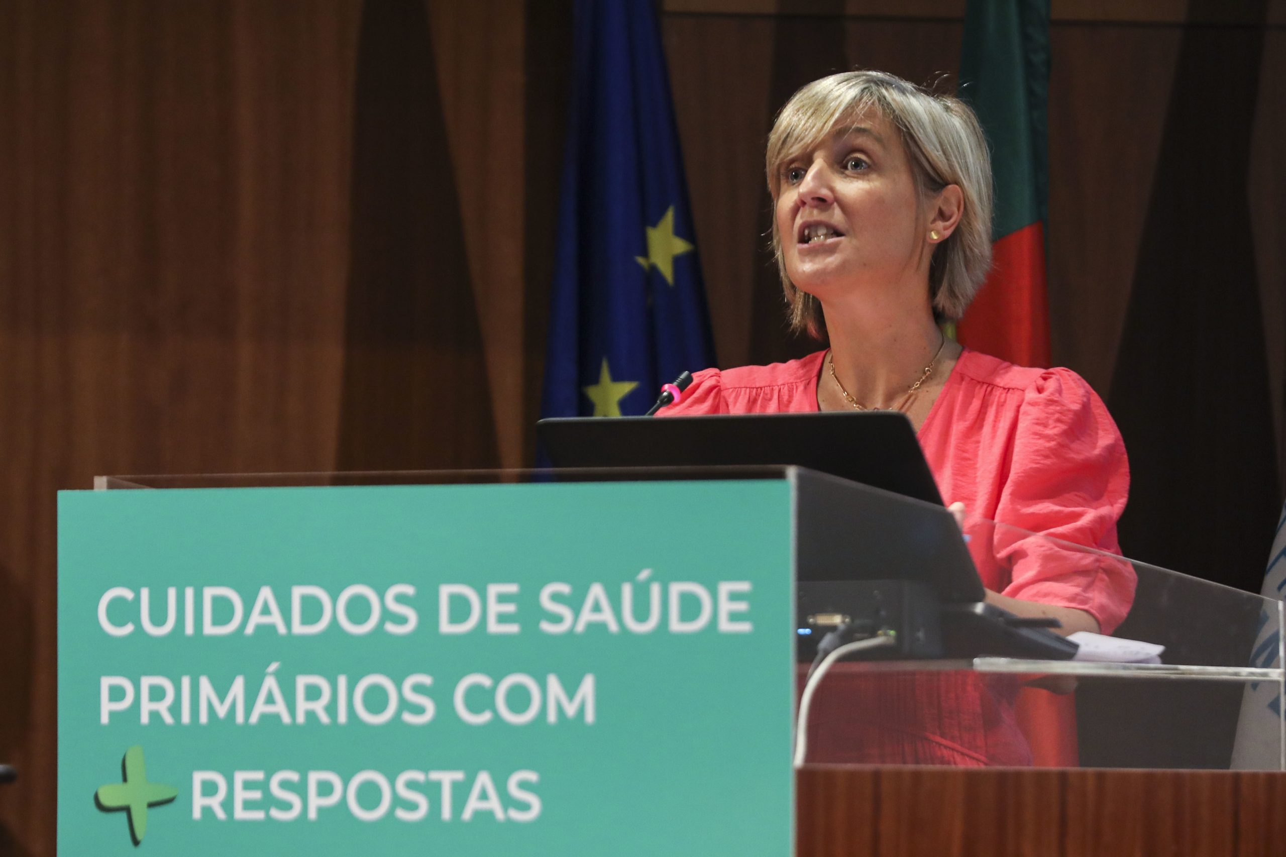 Aprovada lista de renovação do PS liderada por Marta Temido para as eleições europeias
