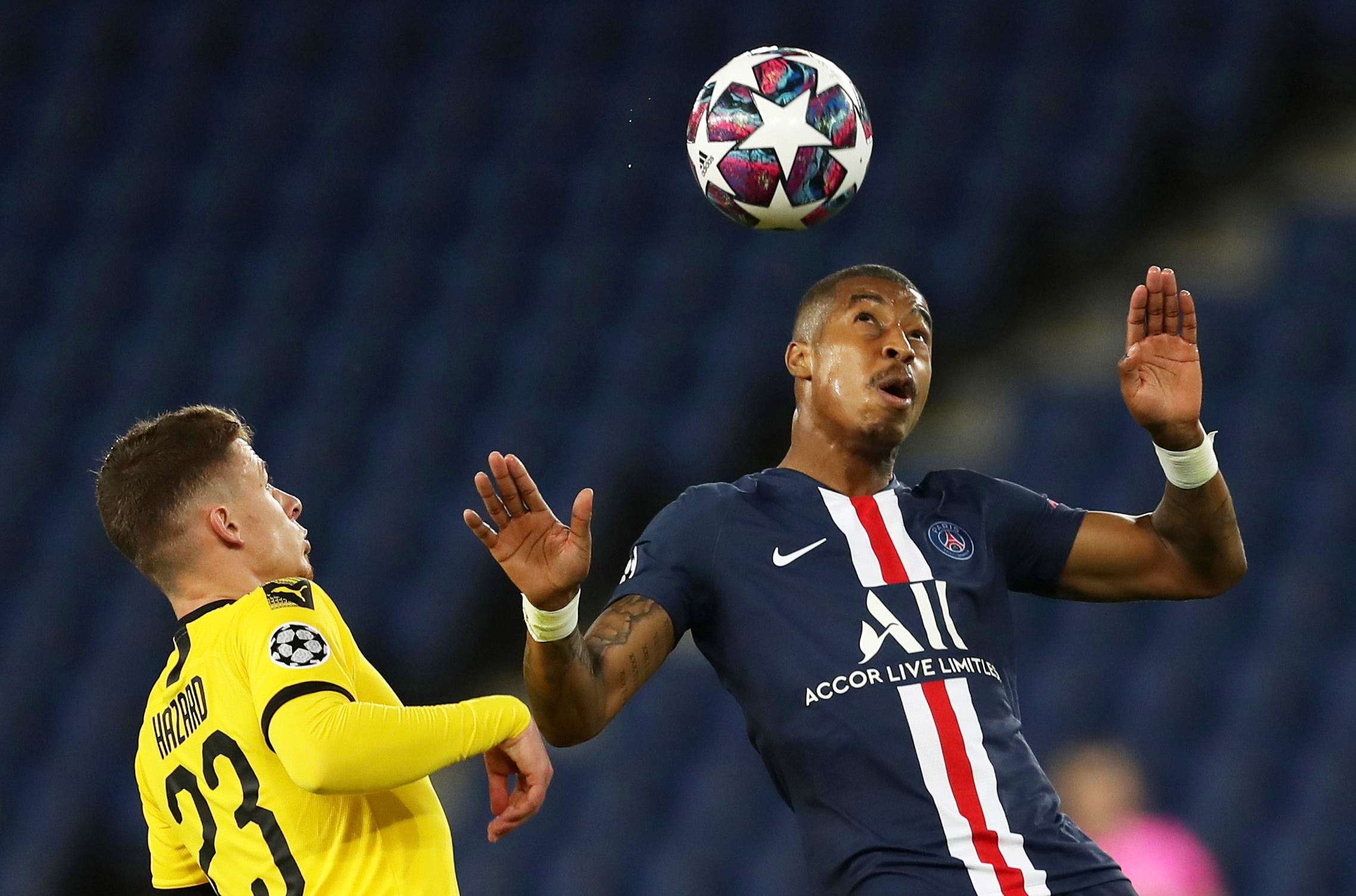 PSG renova contrato com defesa francês Kimpembe até 2024