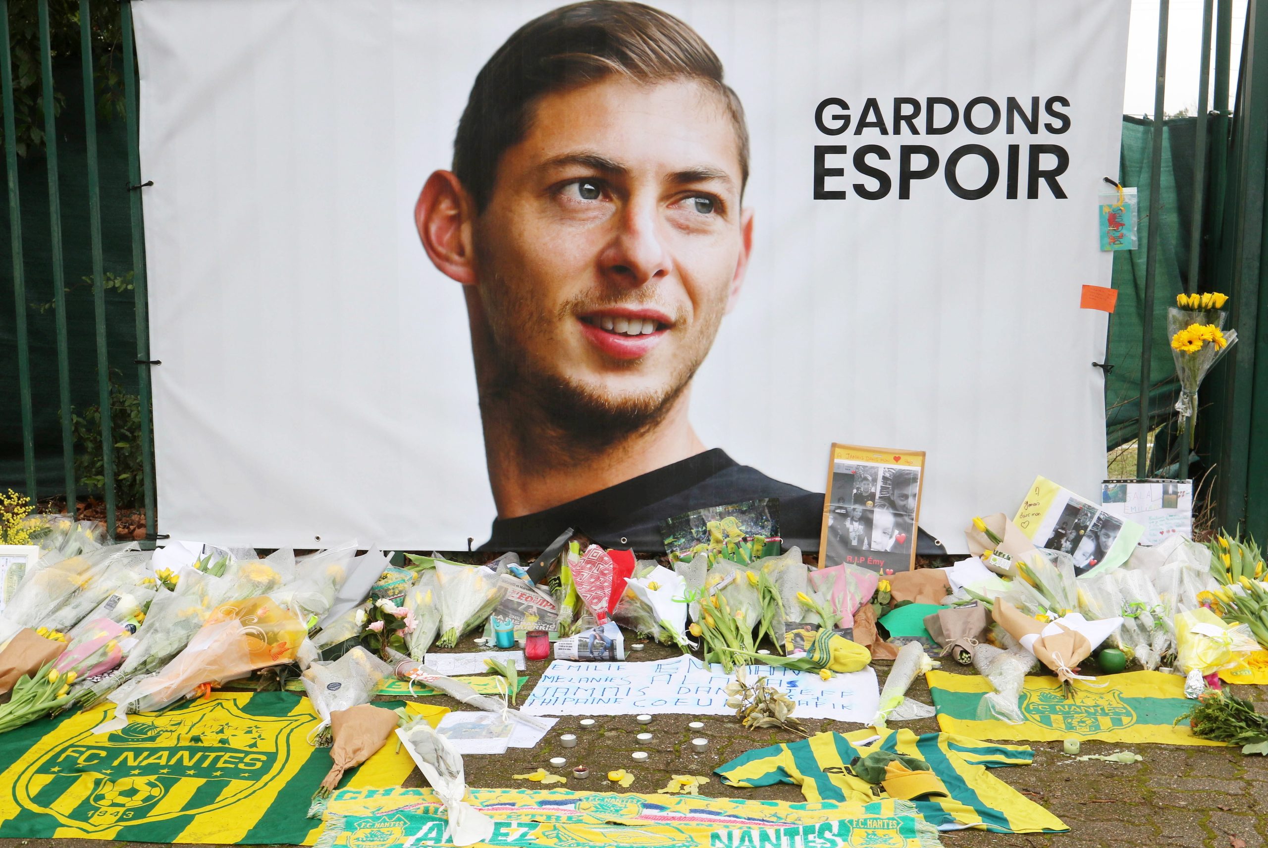 Emiliano Sala revelou a amigo ter-se sentido obrigado a deixar o Nantes