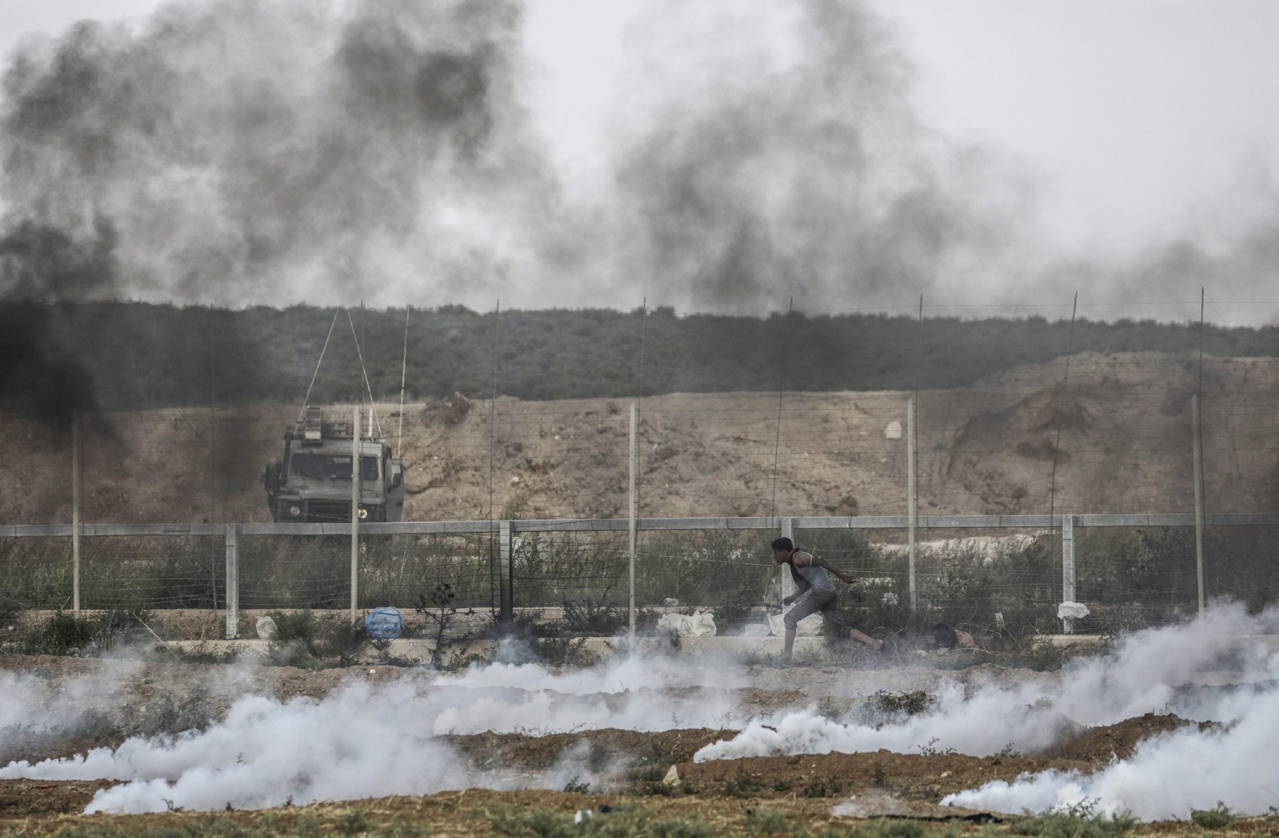 Israel bombardeia posições do Hamas na Faixa de Gaza