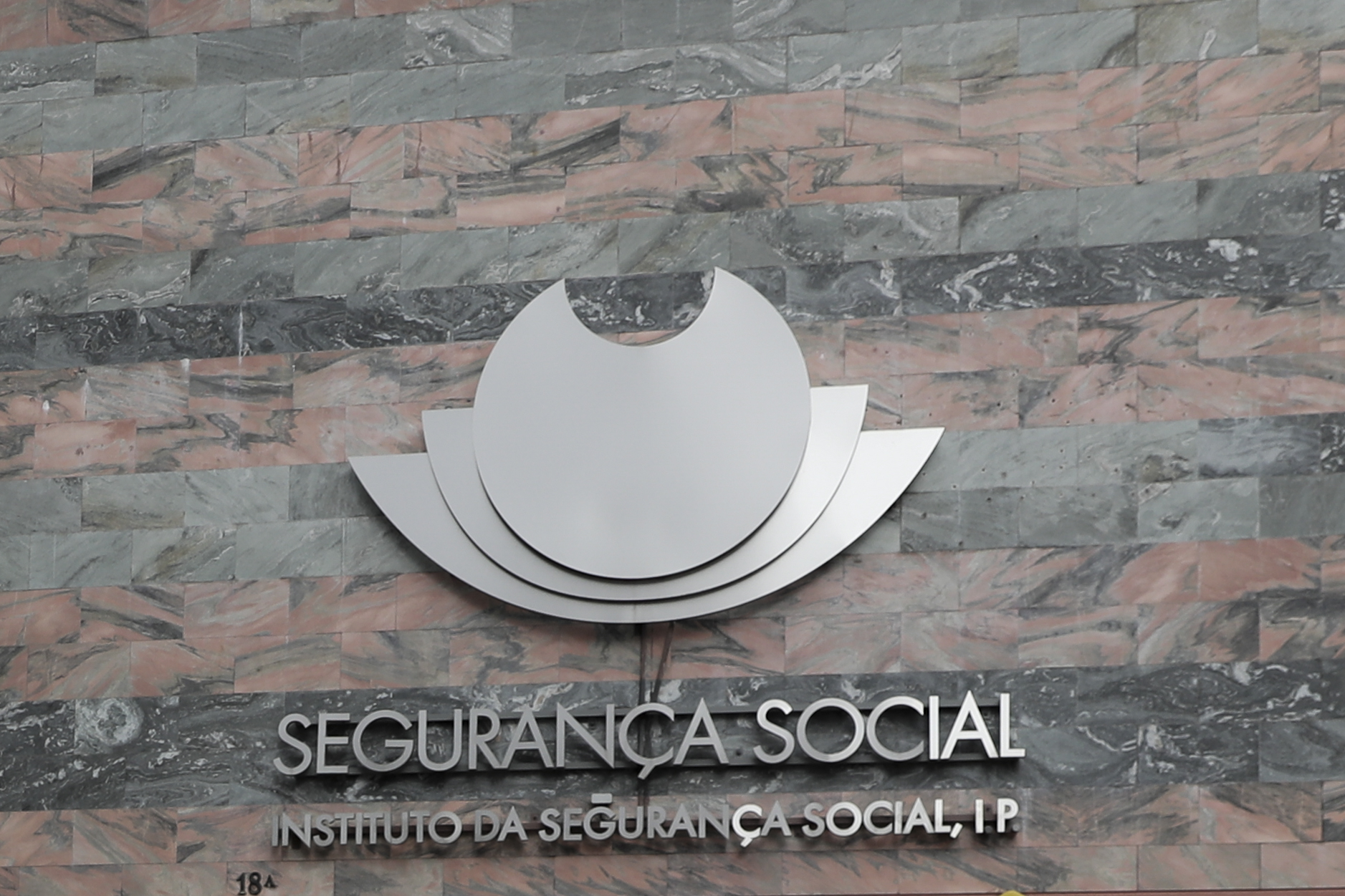 Executivo defende esquemas complementares de reforma