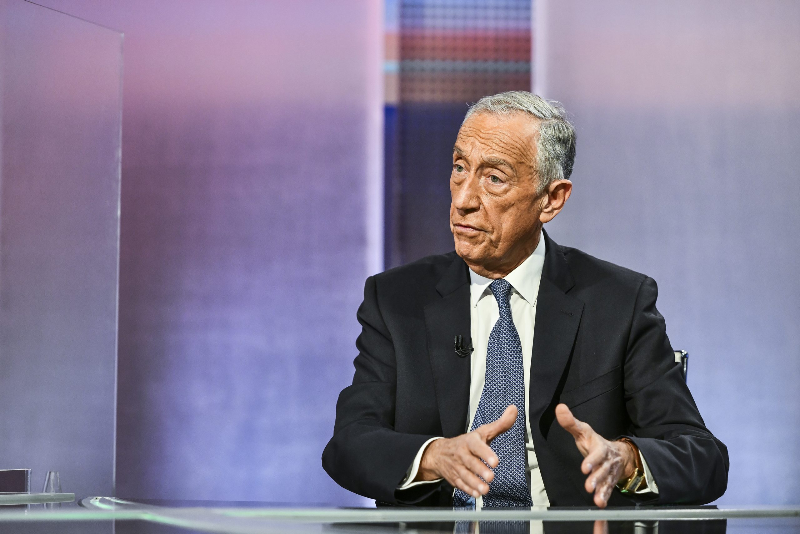 Presidenciais: André Ventura em isolamento e Marisa Matias suspende campanha presencial
