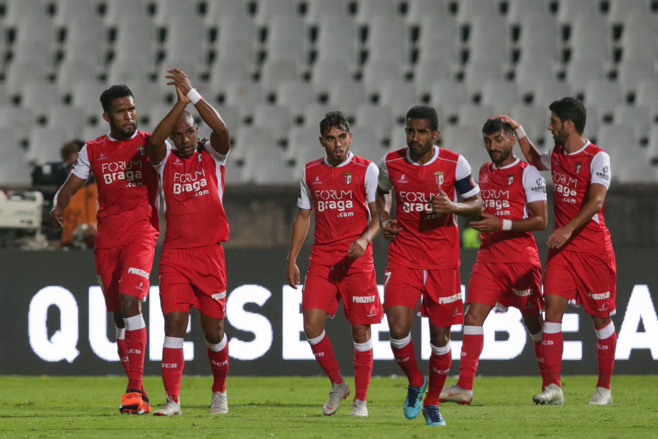 Sporting de Braga vence Belenenses e sobe à liderança da I Liga
