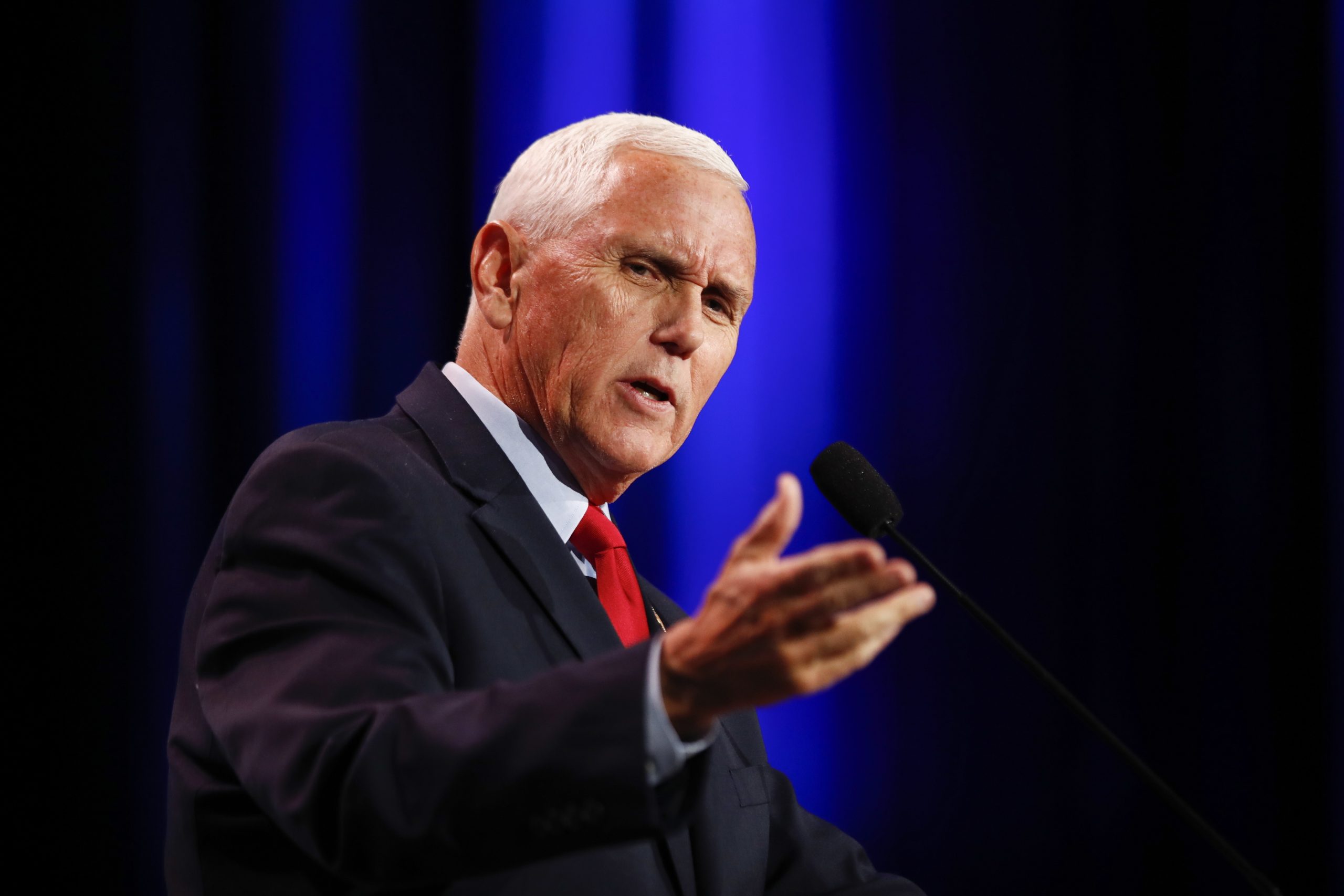 Juiz determina que Mike Pence testemunhe perante grande júri sobre ataque ao Capitólio