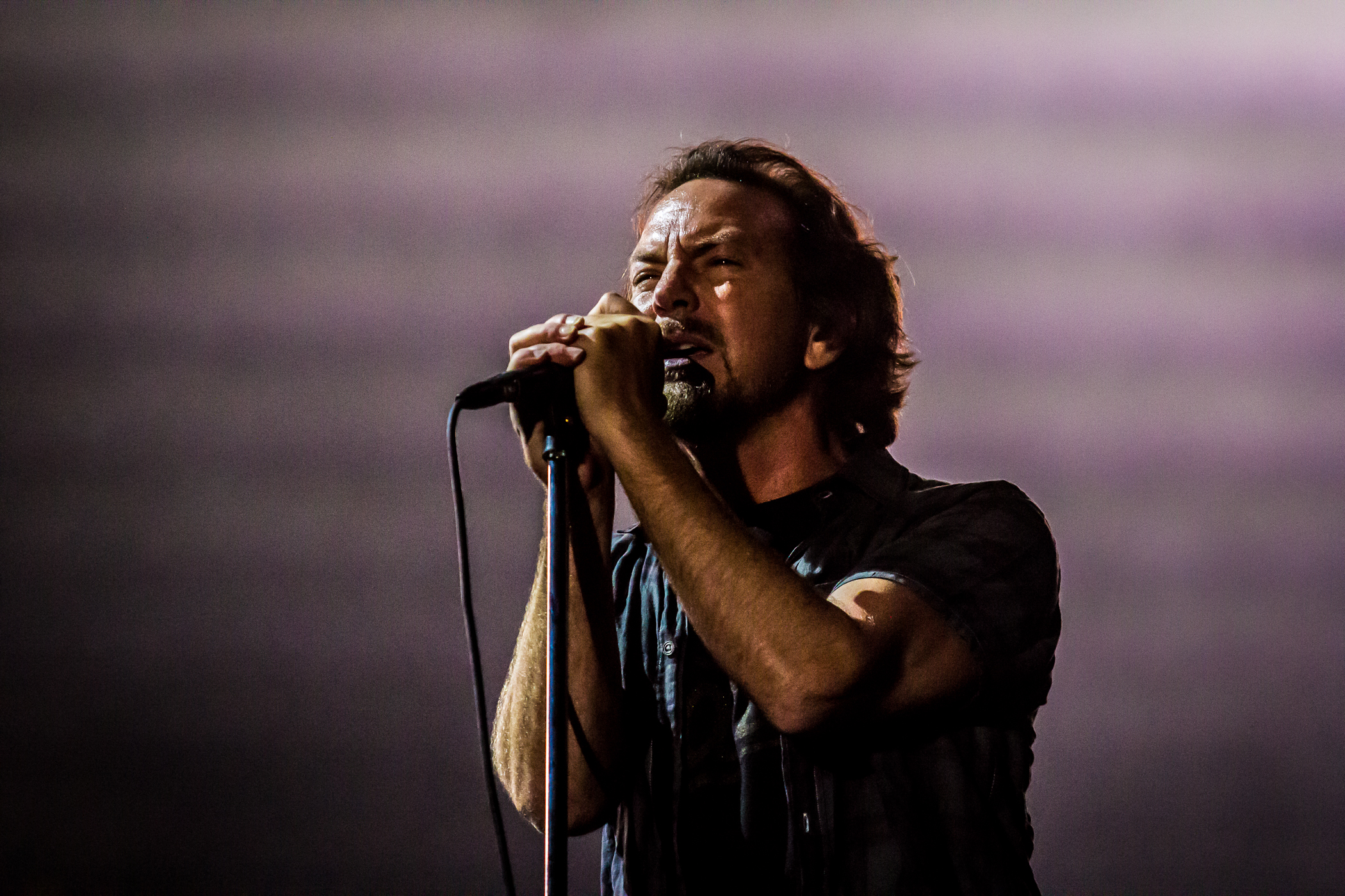 Eddie Vedder vai atuar em junho na Altice Arena