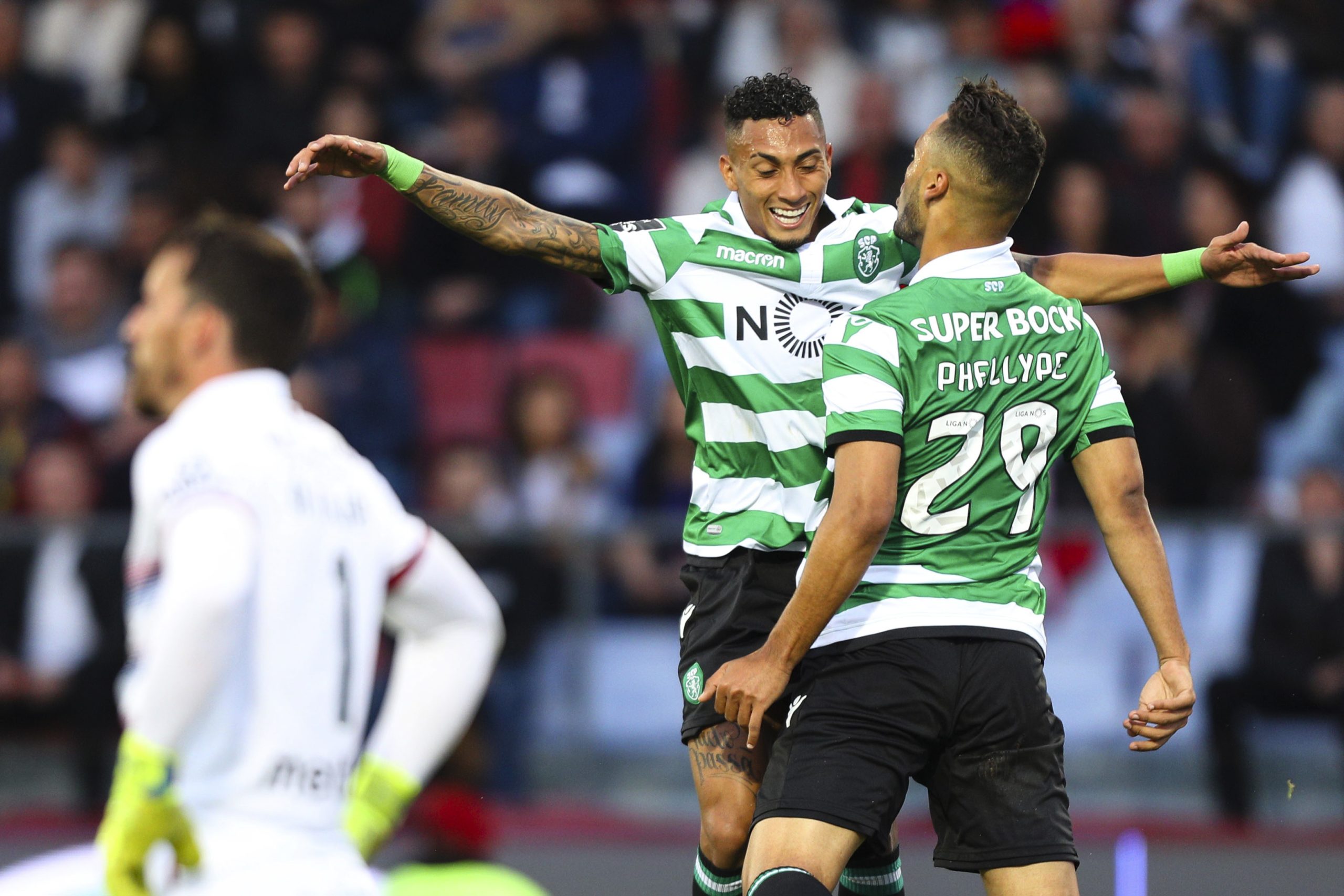 Sporting vence em Chaves e sobe ao terceiro lugar