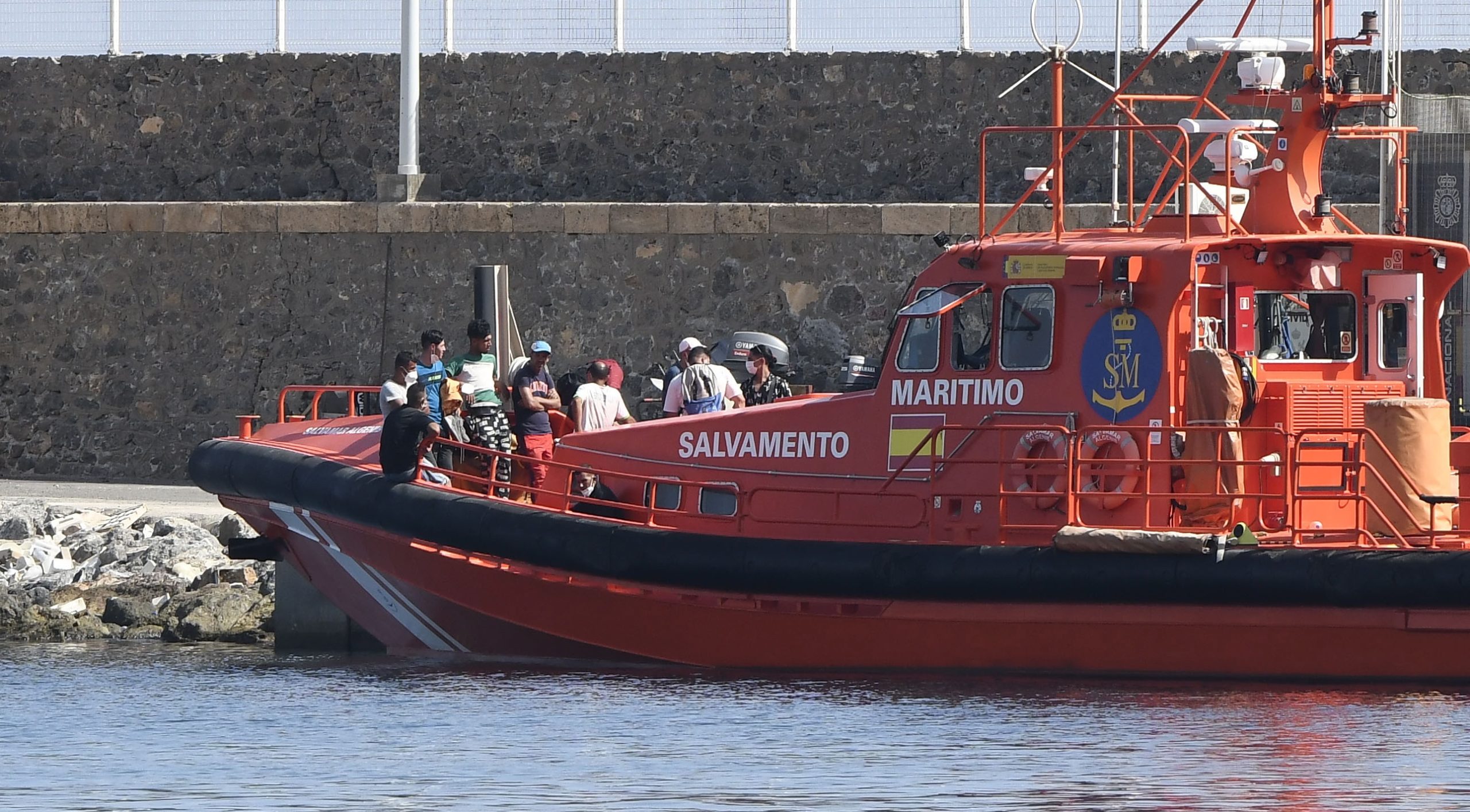 Mais de 1.500 migrantes estão no Mediterrâneo à espera de entrar na UE