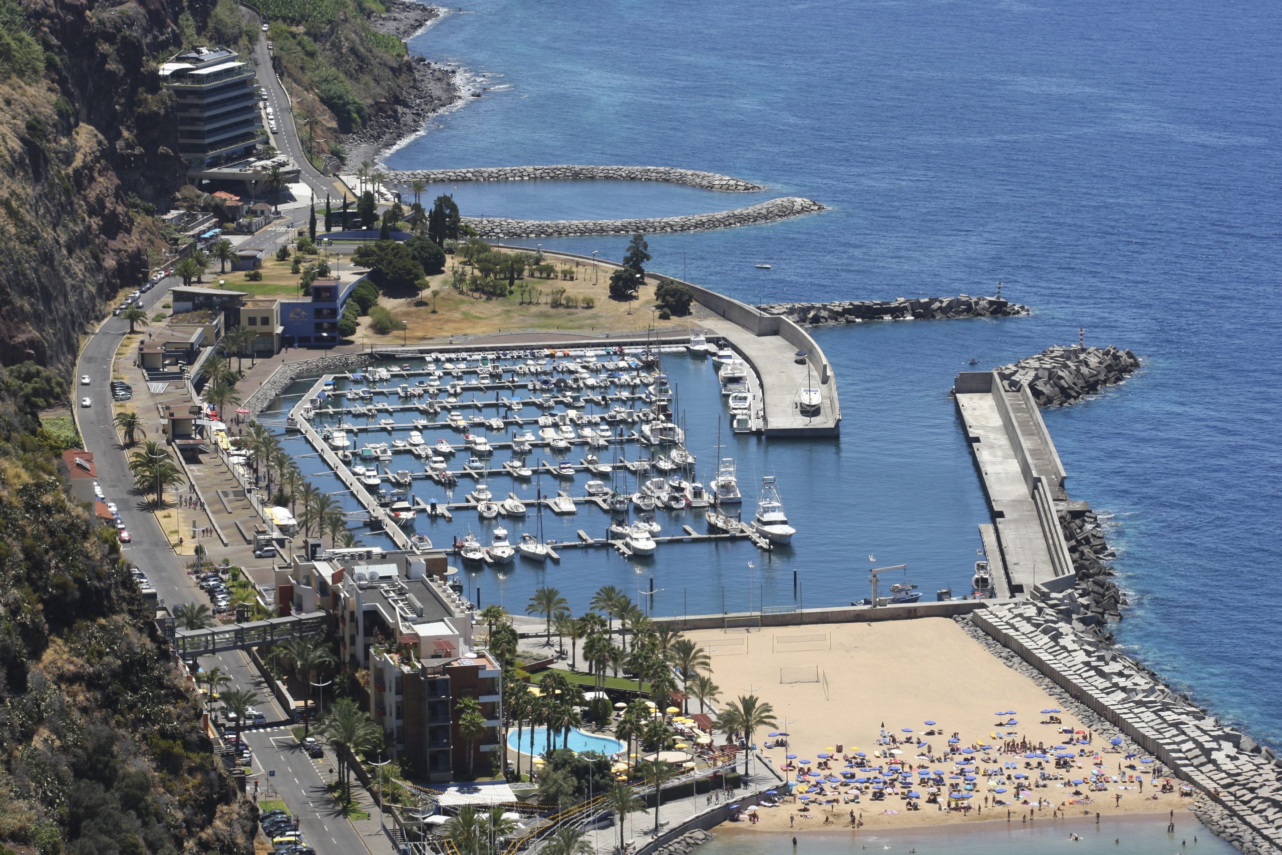 Capitania do Funchal emite avisos de mau tempo para a orla marítima da Madeira