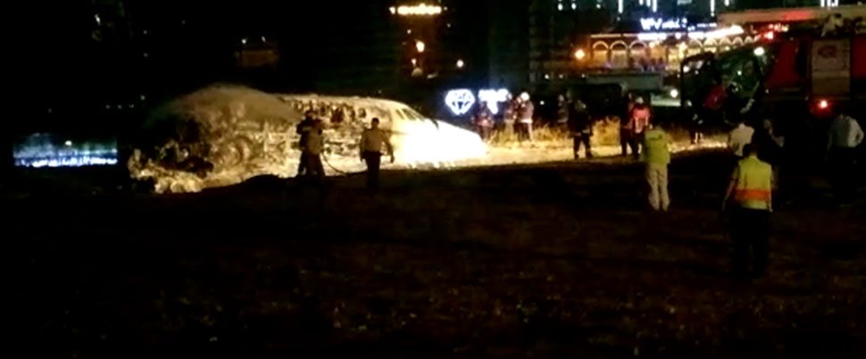 Acidente com jato privado causa quatro feridos em Istambul