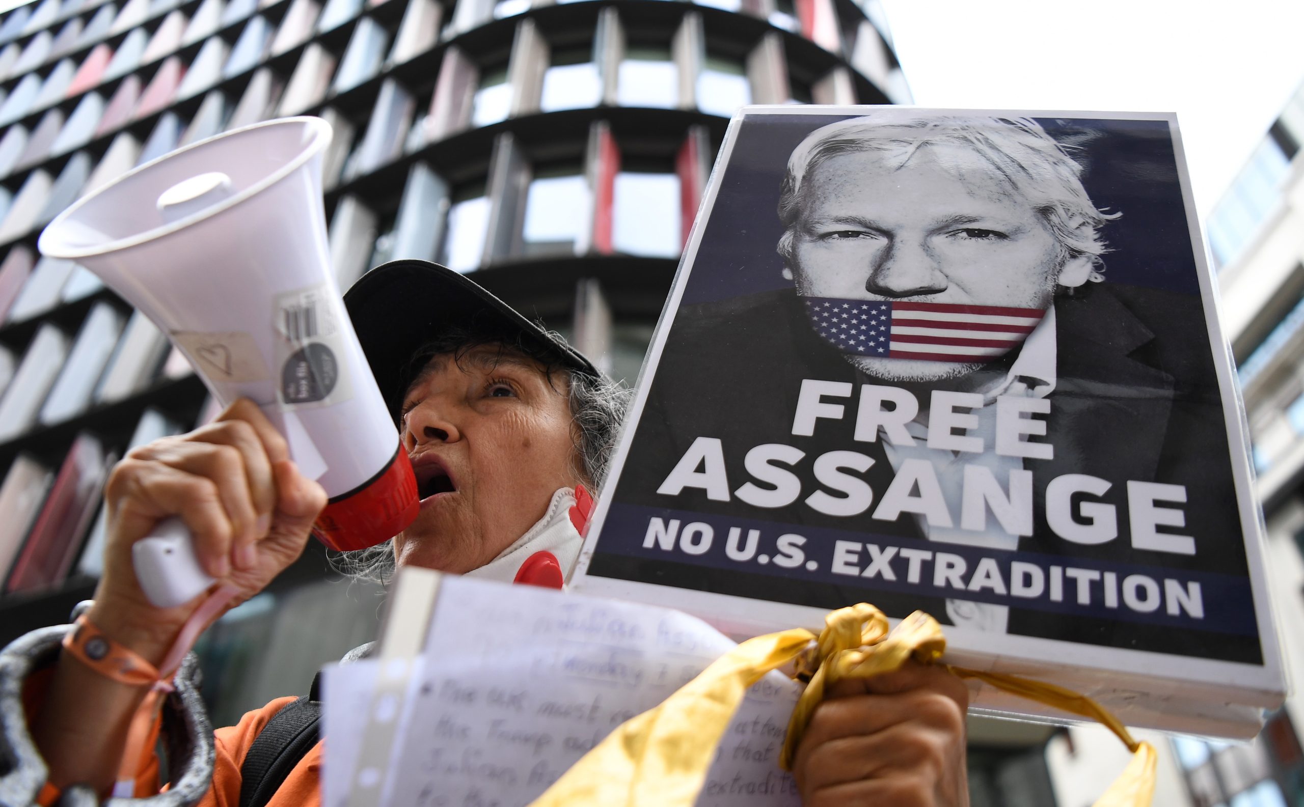 Londres decide hoje se extradita fundador do Wikileaks para os EUA