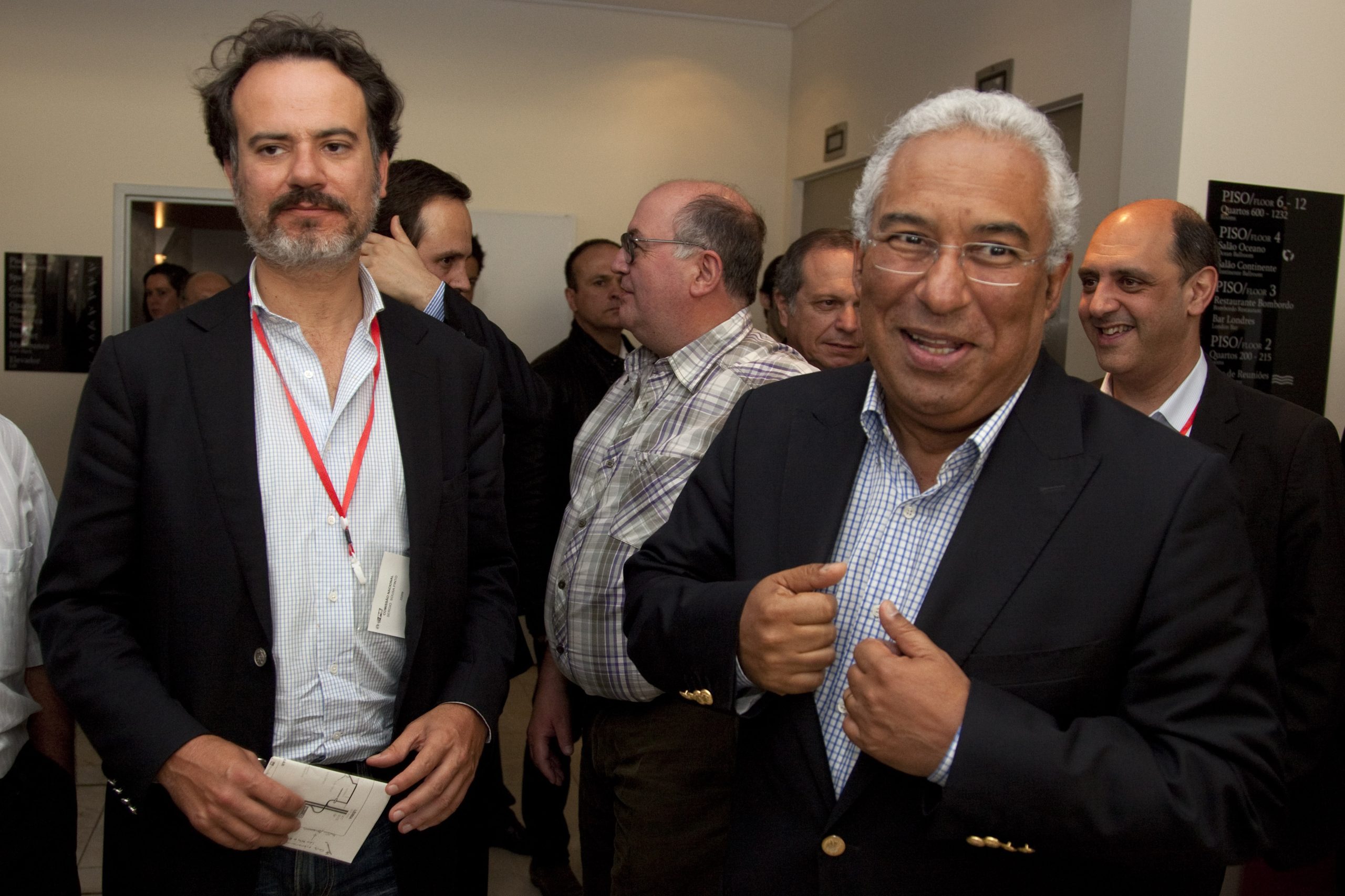 Stayaway Covid: Deputado do PS diz que vai votar contra “aplicação obrigatória a fiscalizar pela polícia”