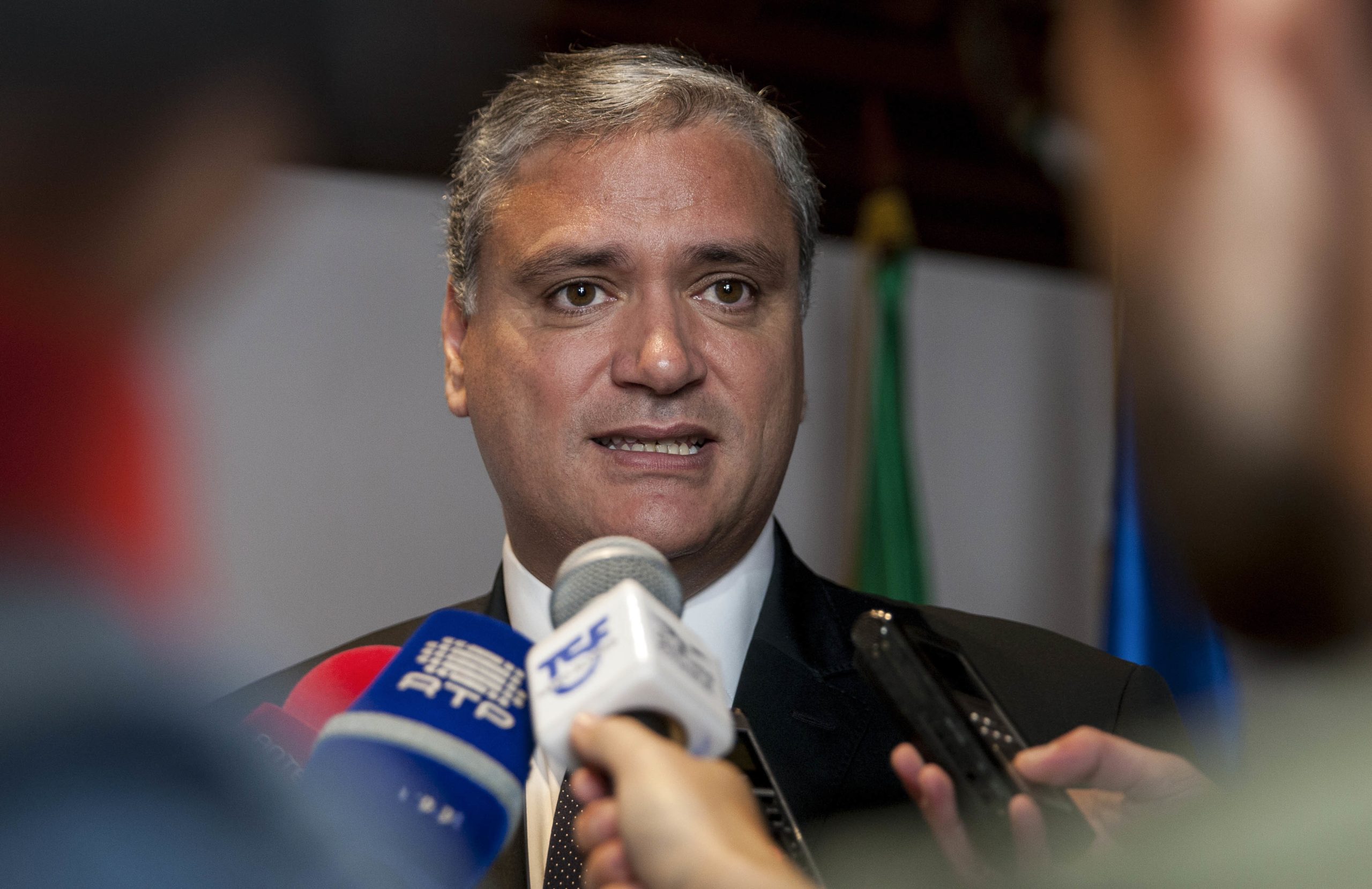 Vasco Cordeiro propõe “contrato de cidadania” com benefícios para os que votam