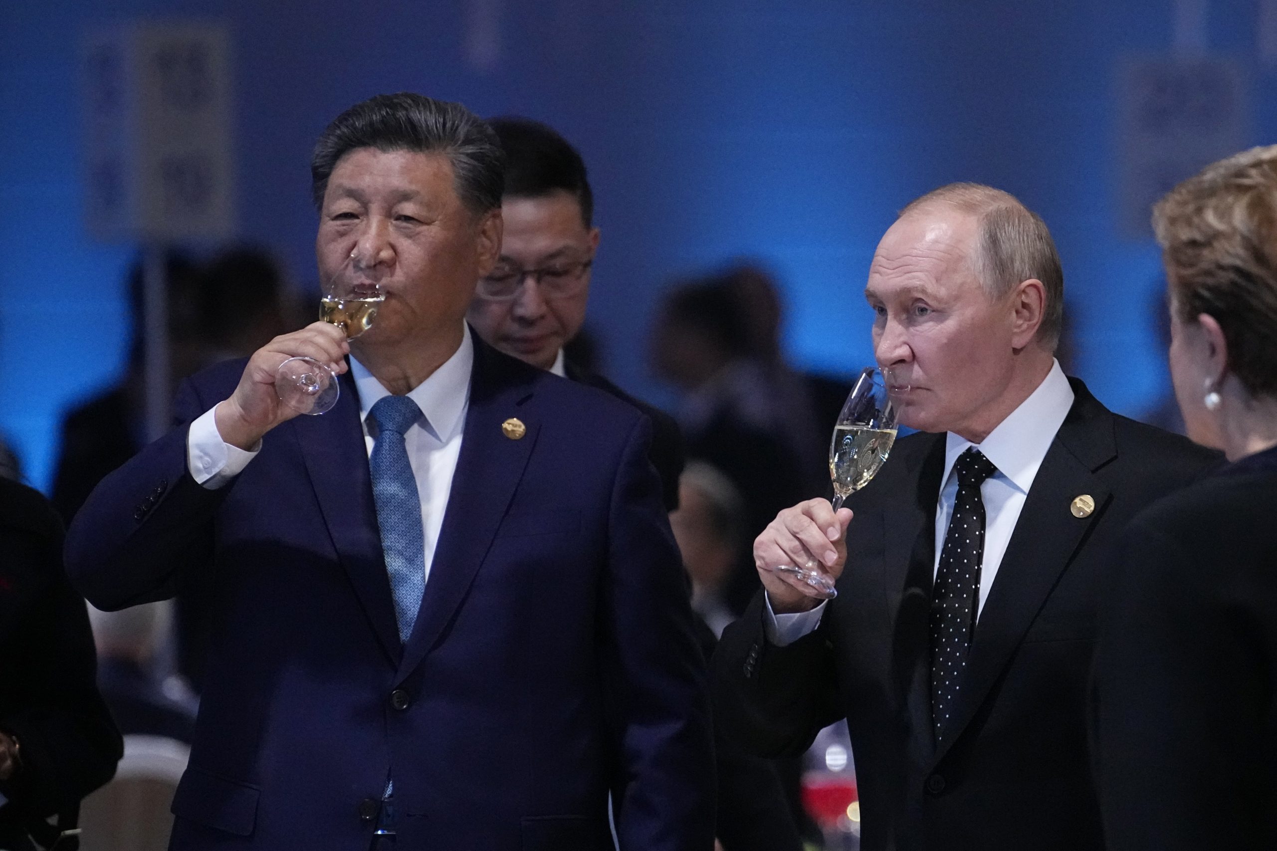 Xi Jinping apela à “paz mundial” em mensagem de Ano Novo dirigida a Putin