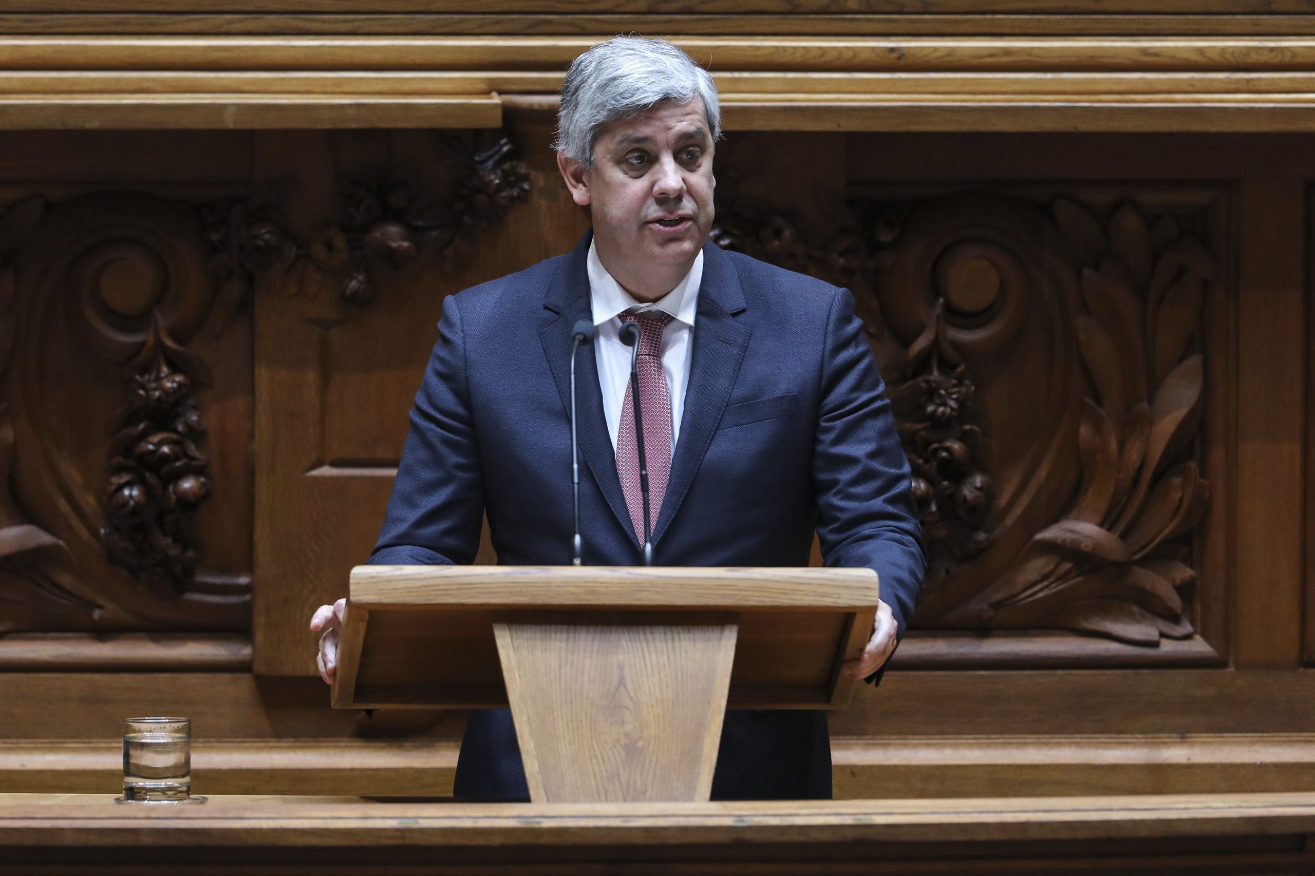 Centeno reitera que a descida do IVA da eletricidade beneficiaria maiores rendimentos