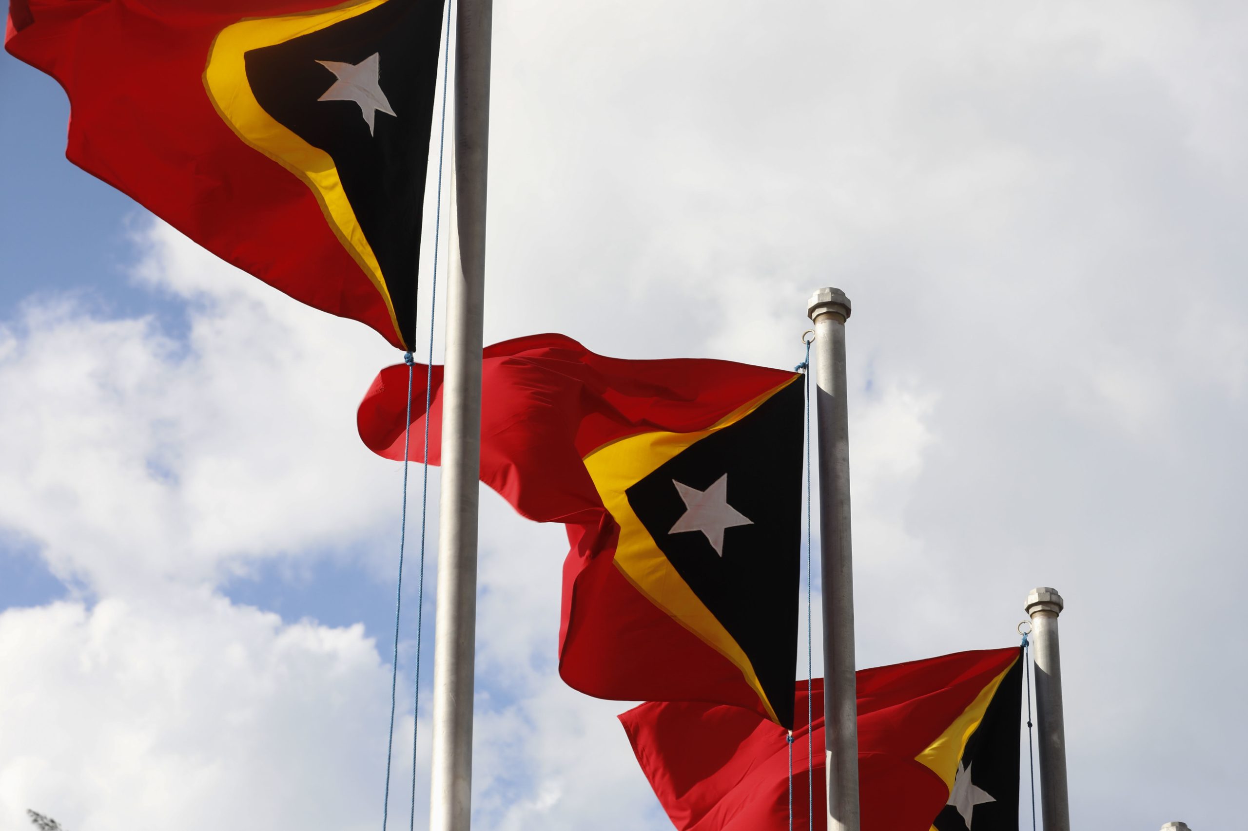 Independência em Timor-Leste. Há 25 anos vestimo-nos de branco e cantámos Luís Represas