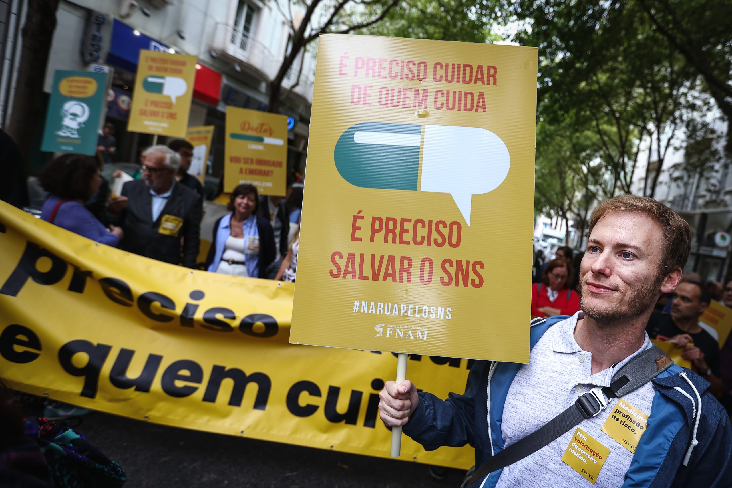 Médicos admitem paralisação conjunta no setor da saúde “se nada for feito” 