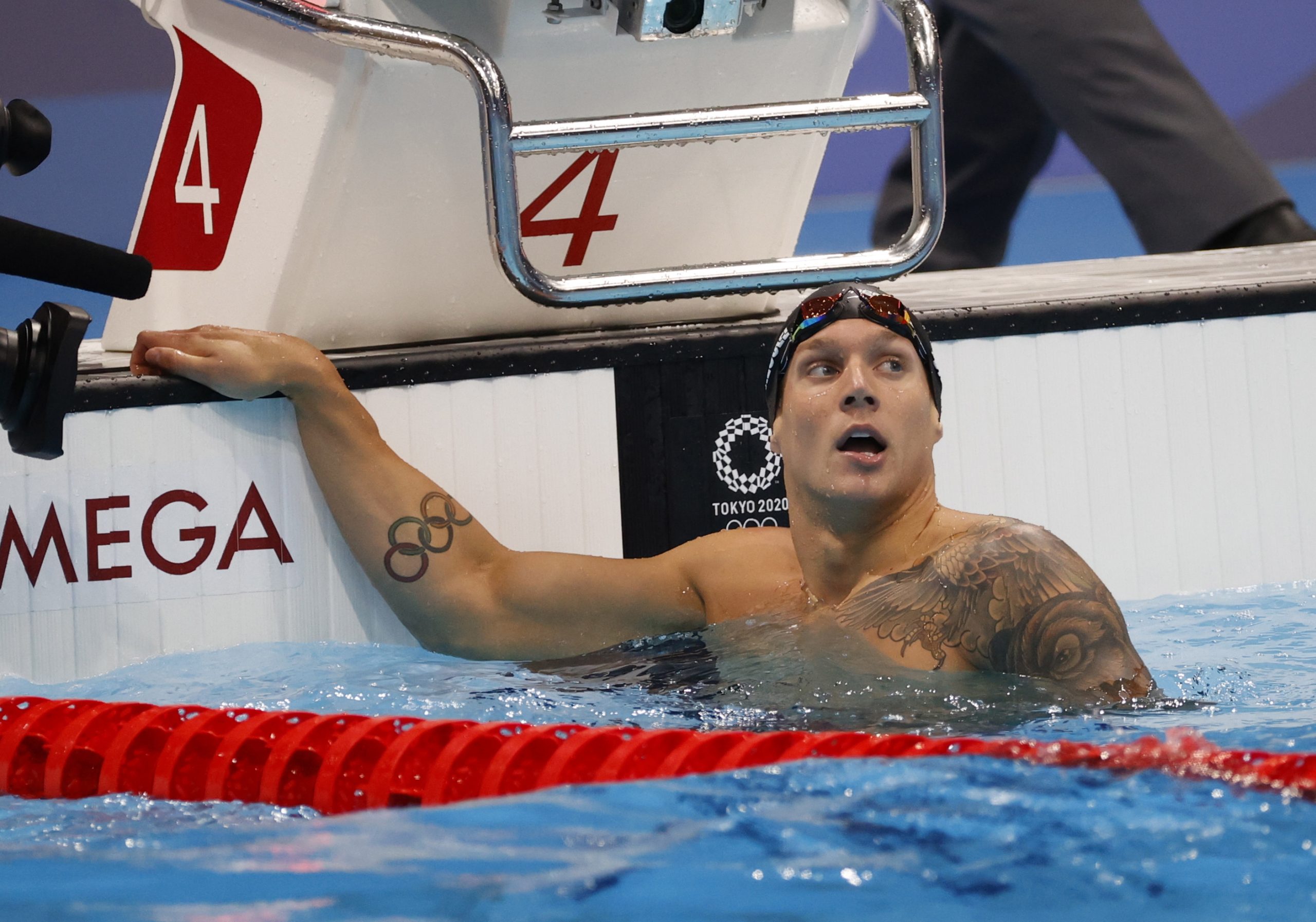 Caeleb Dressel bate recorde na mariposa, Katie Ledecky faz o tri nos 800 livres
