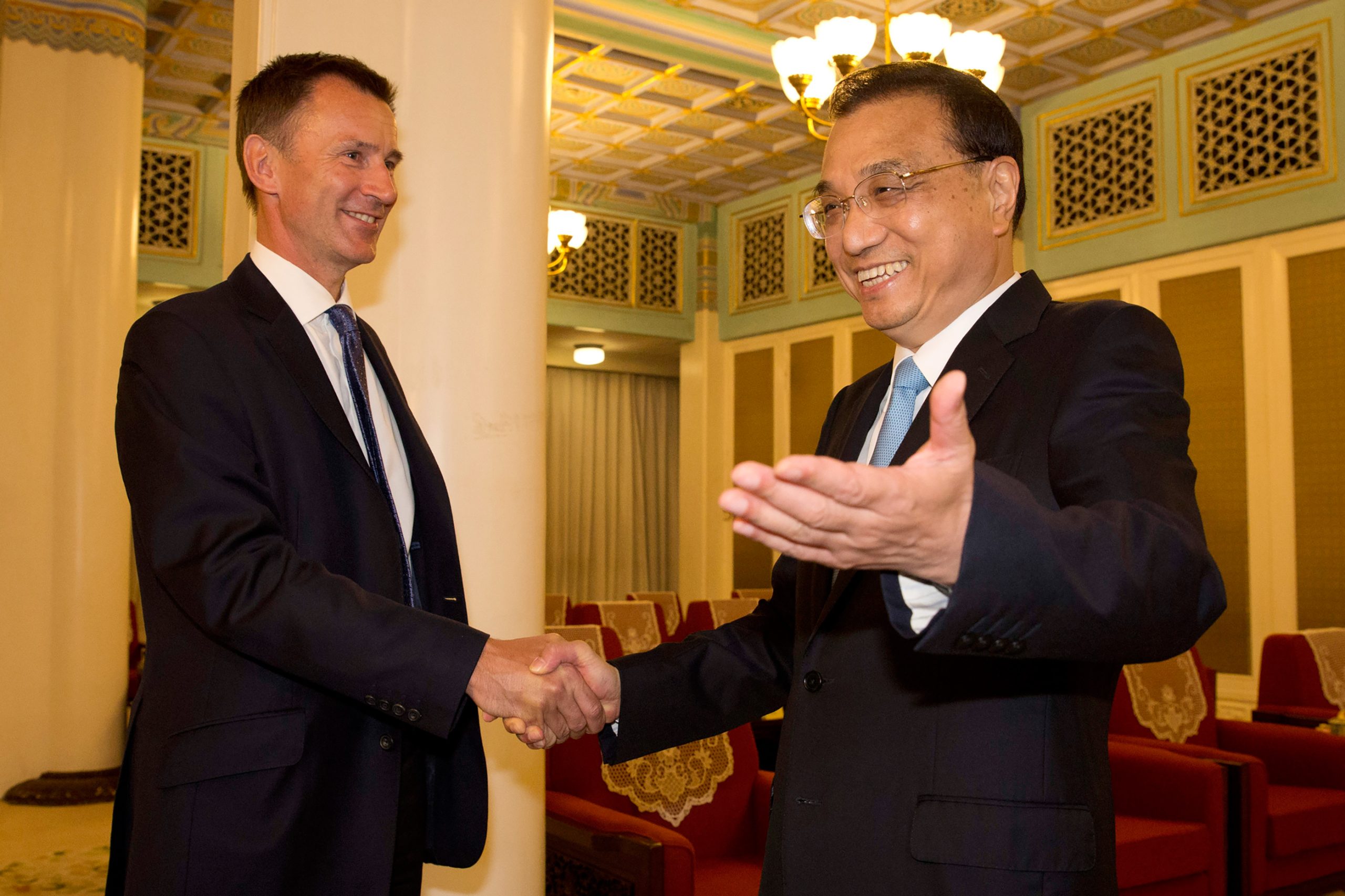 “A minha mulher é japonesa…”. Ministro britânico engana-se na nacionalidade da mulher durante visita à China