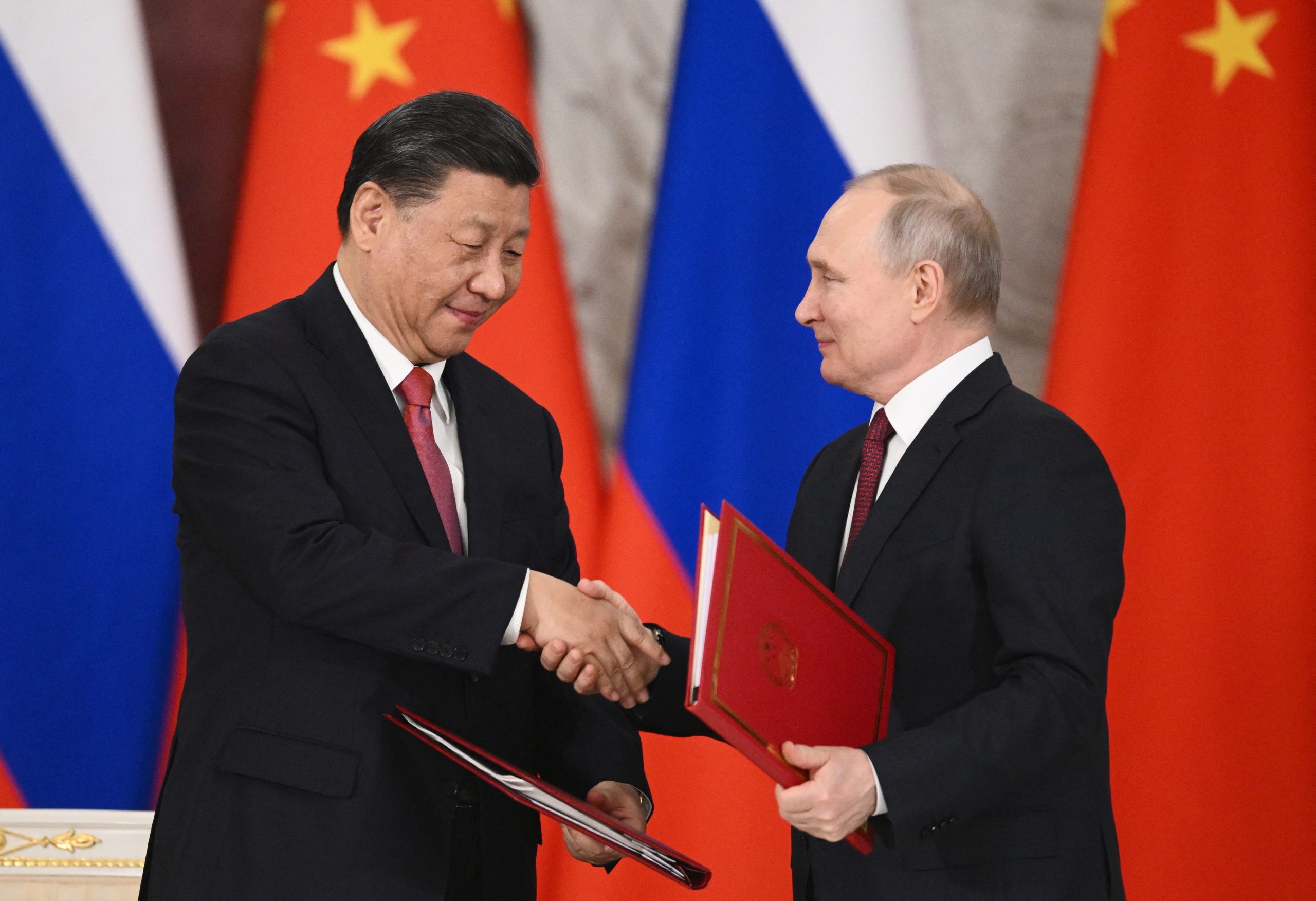 Xi Jinping visitou Vladimir Putin e ficámos a saber que o passado mudou e o futuro já começou