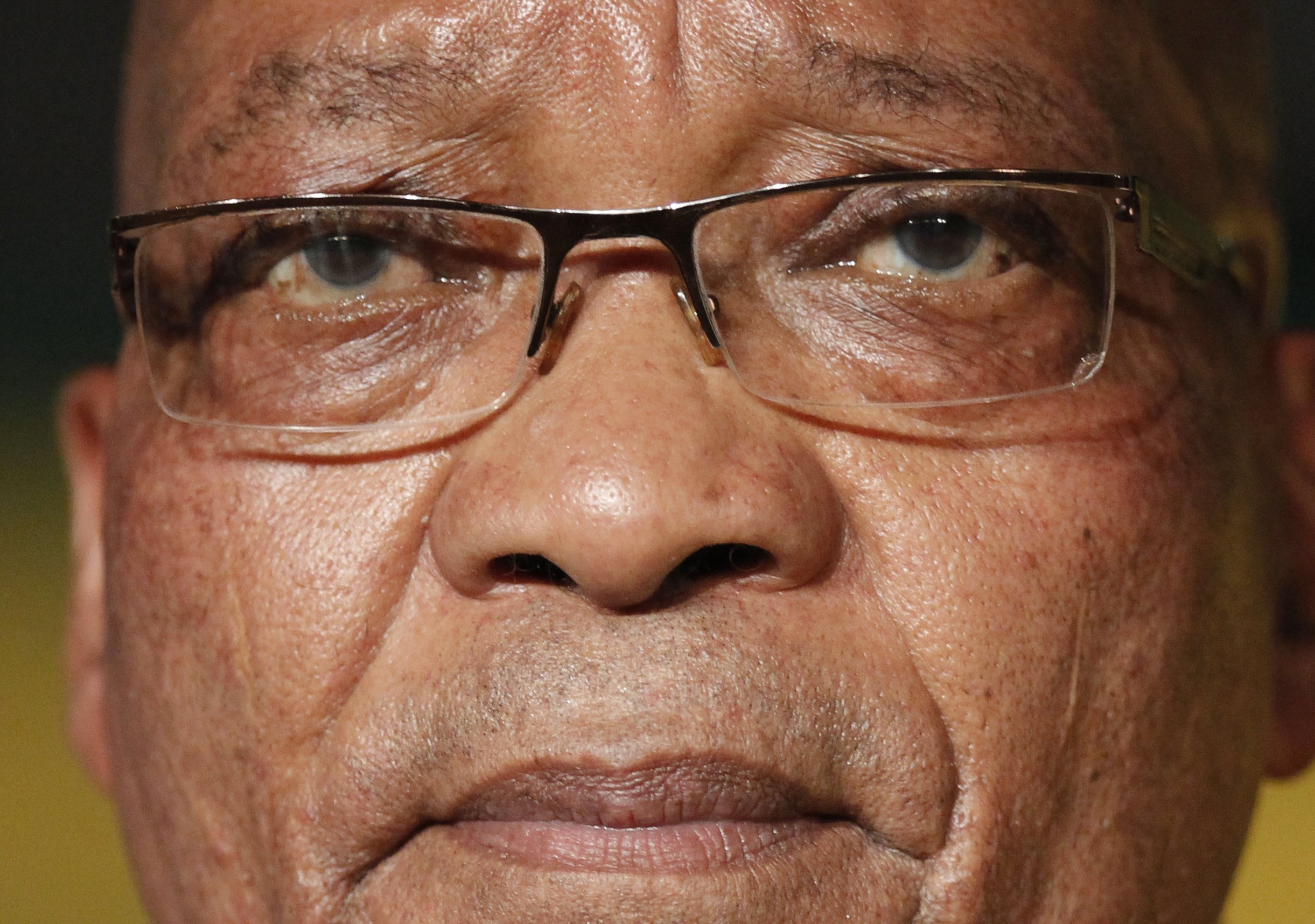 África do Sul: Zuma diz que se demitirá se moção de censura for aprovada
