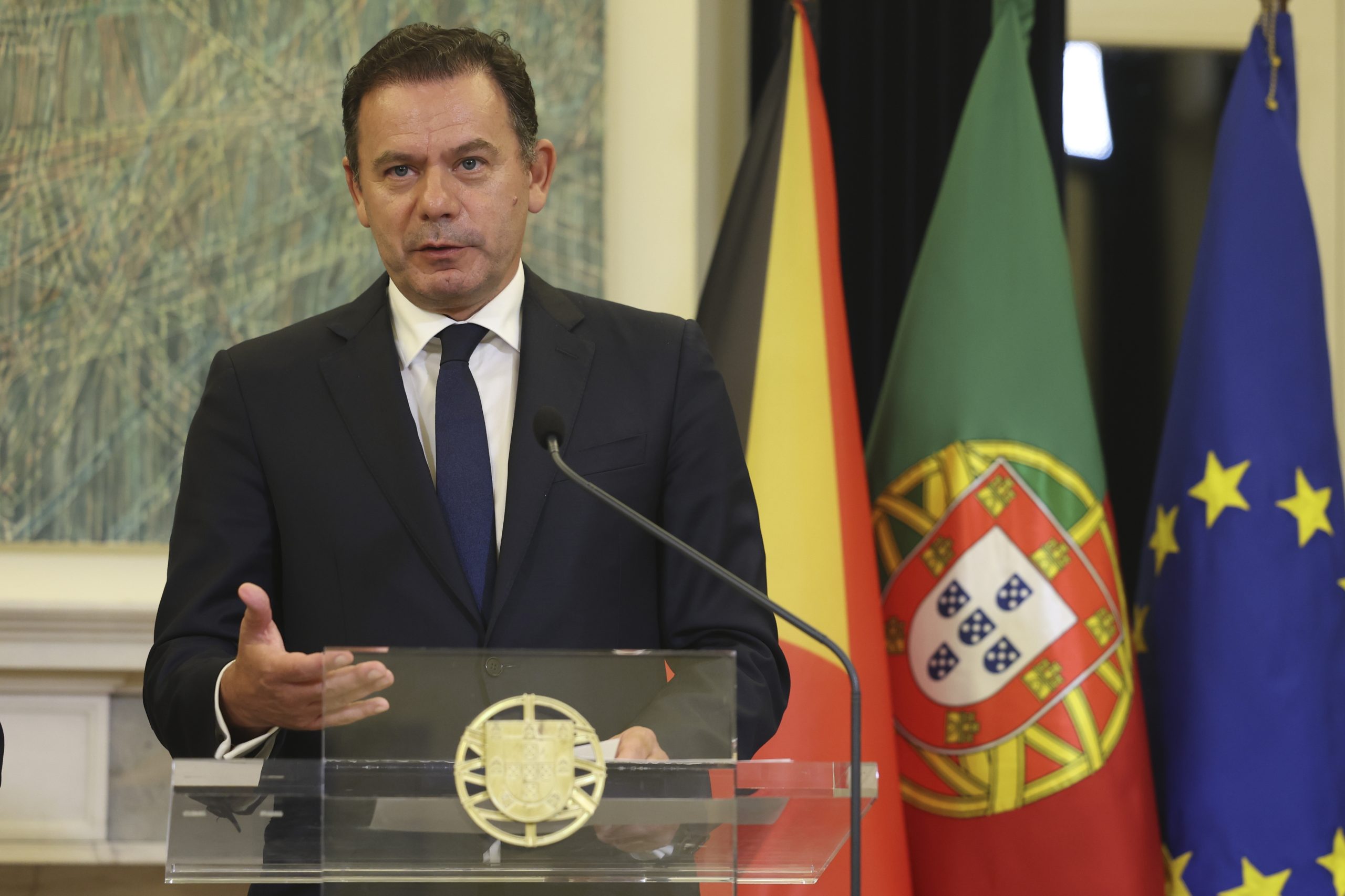 Primeiro-ministro manifesta pesar e disponibiliza ajuda a Espanha devido às cheias
