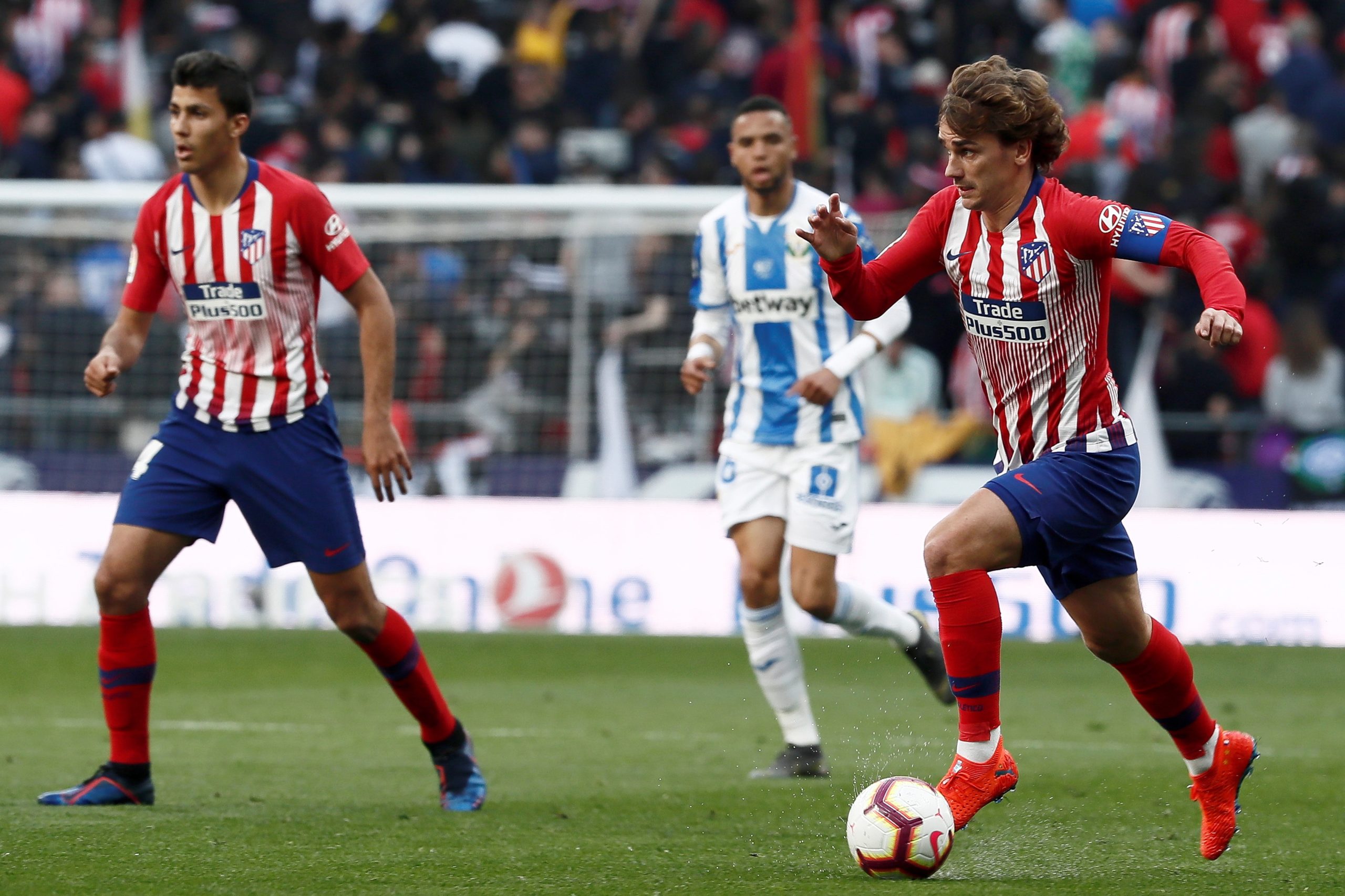 Atlético de Madrid bate Leganés e aproxima-se provisoriamente do FC Barcelona