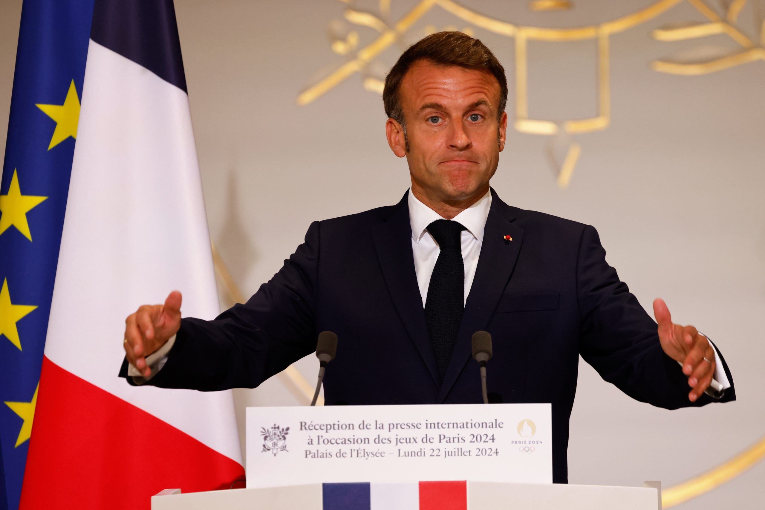 Macron recusa-se a nomear candidata da esquerda como primeira-ministra em França