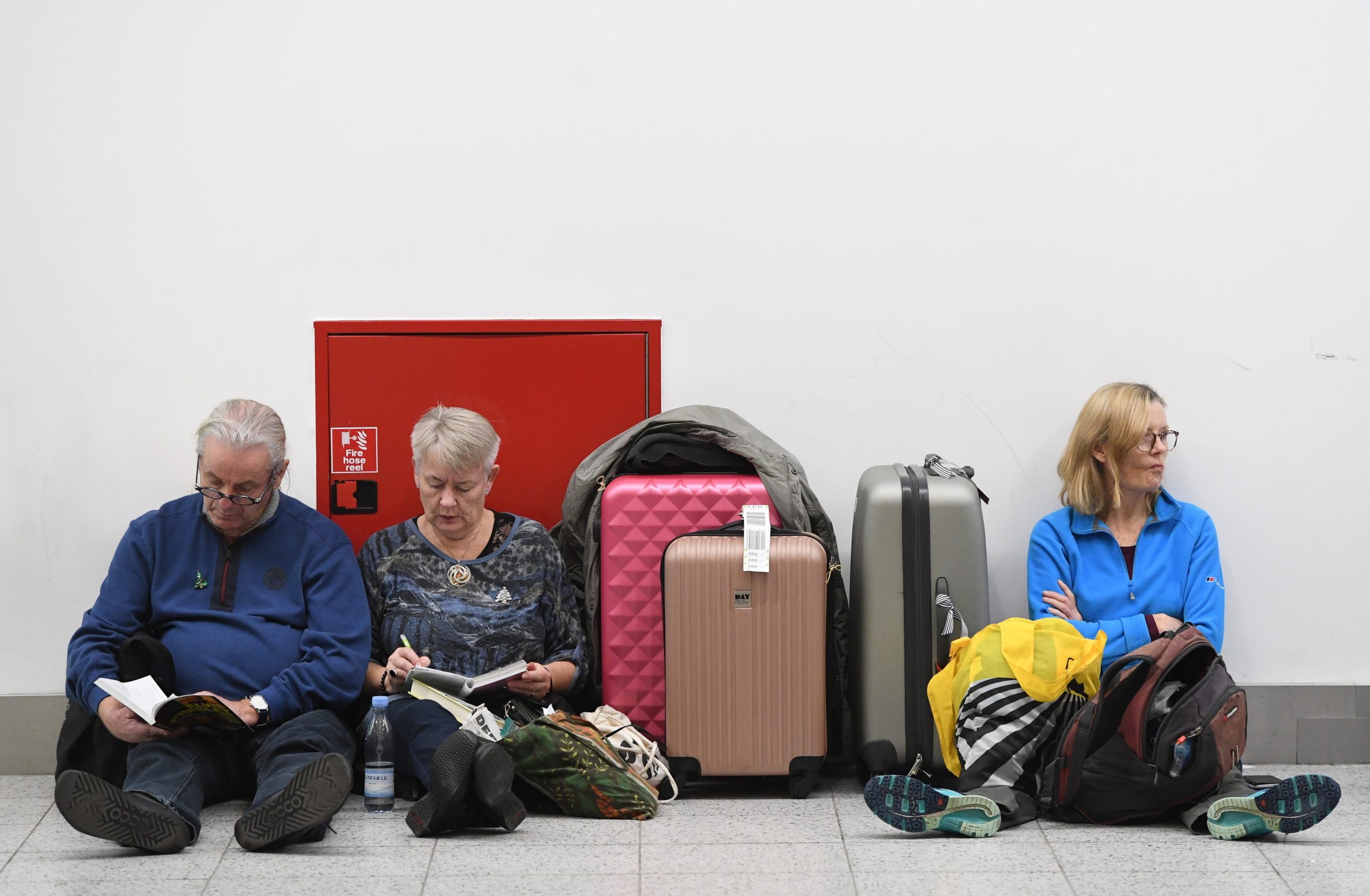 Mais de mil voos e mais de 140 mil passageiros afetados por encerramentos em Gatwick