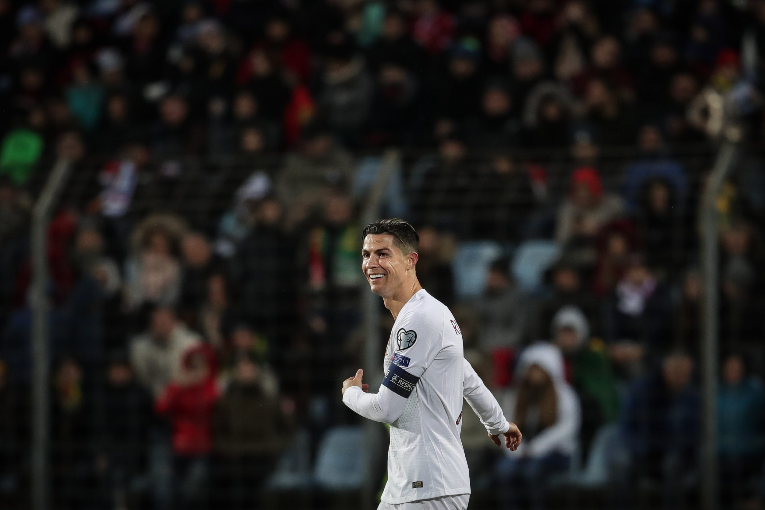 Bola de Ouro: Cristiano ‘cai’, mas não descola do pódio