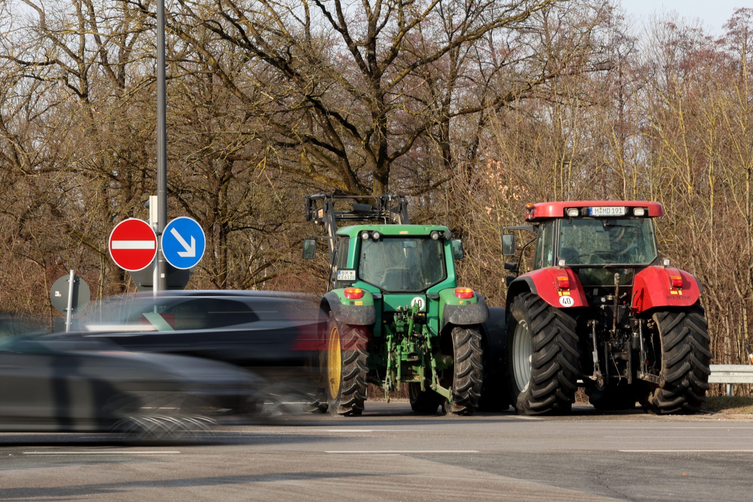 Agricultores bloqueiam acesso ao aeroporto de Frankfurt