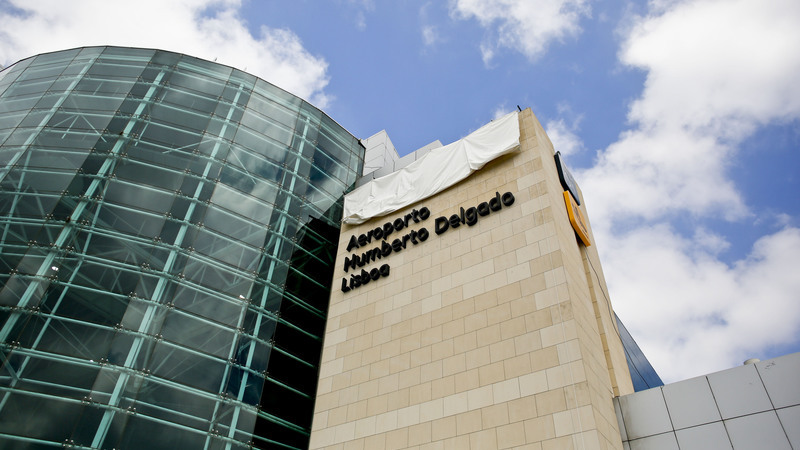 Oposição chumba moção de Moedas e aprova exigência de construção rápida de Alcochete