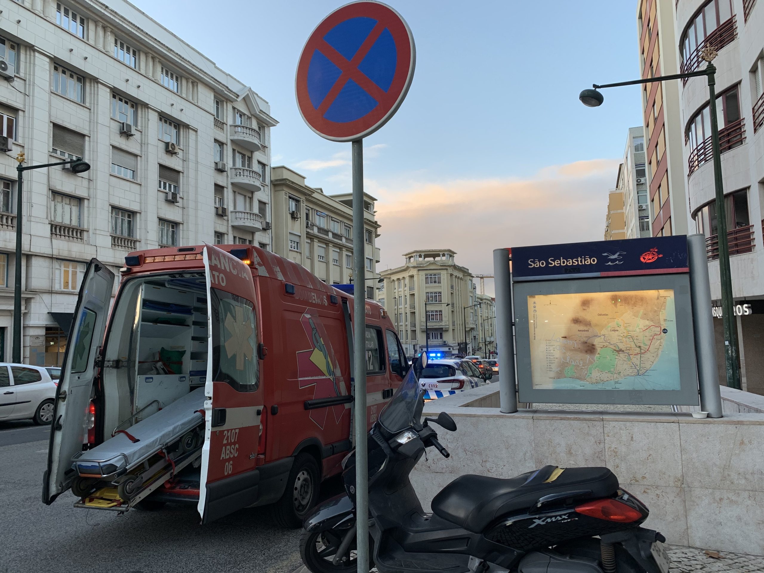 Circulação na Linha Azul do Metro de Lisboa restabelecida após interrupção por doença súbita de passageiro