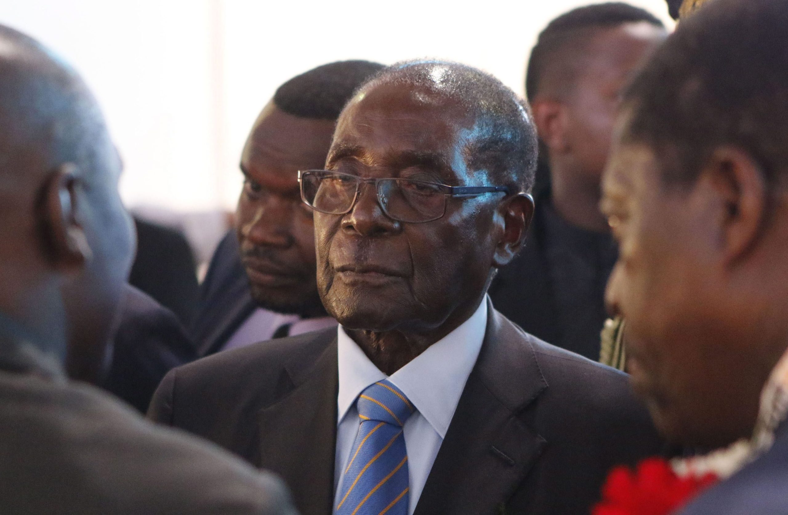 OMS decide anular nomeação de Mugabe como embaixador da boa vontade