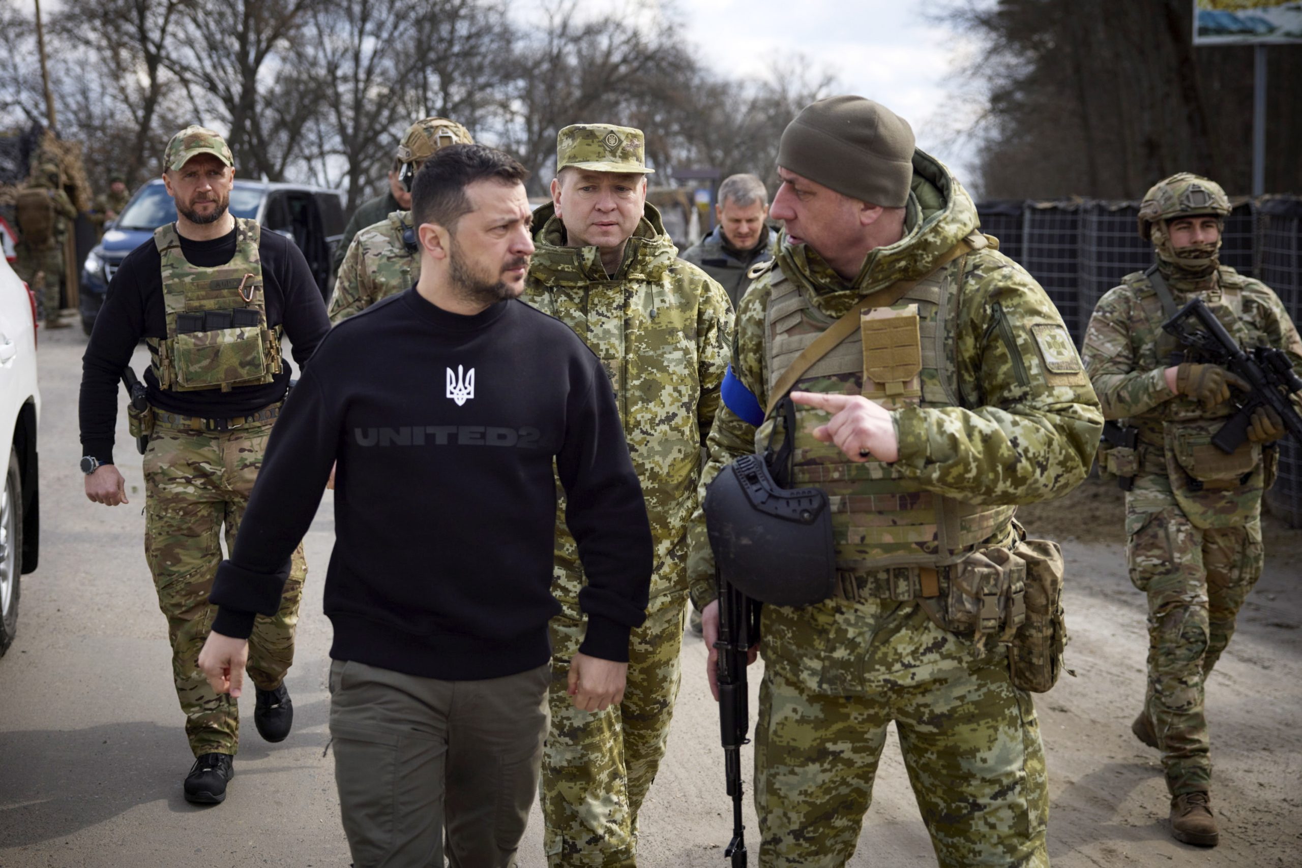 Zelensky reage à rebelião Wagner, afirmando que a Rússia “mascara a sua fraqueza e a estupidez do seu governo com propaganda”