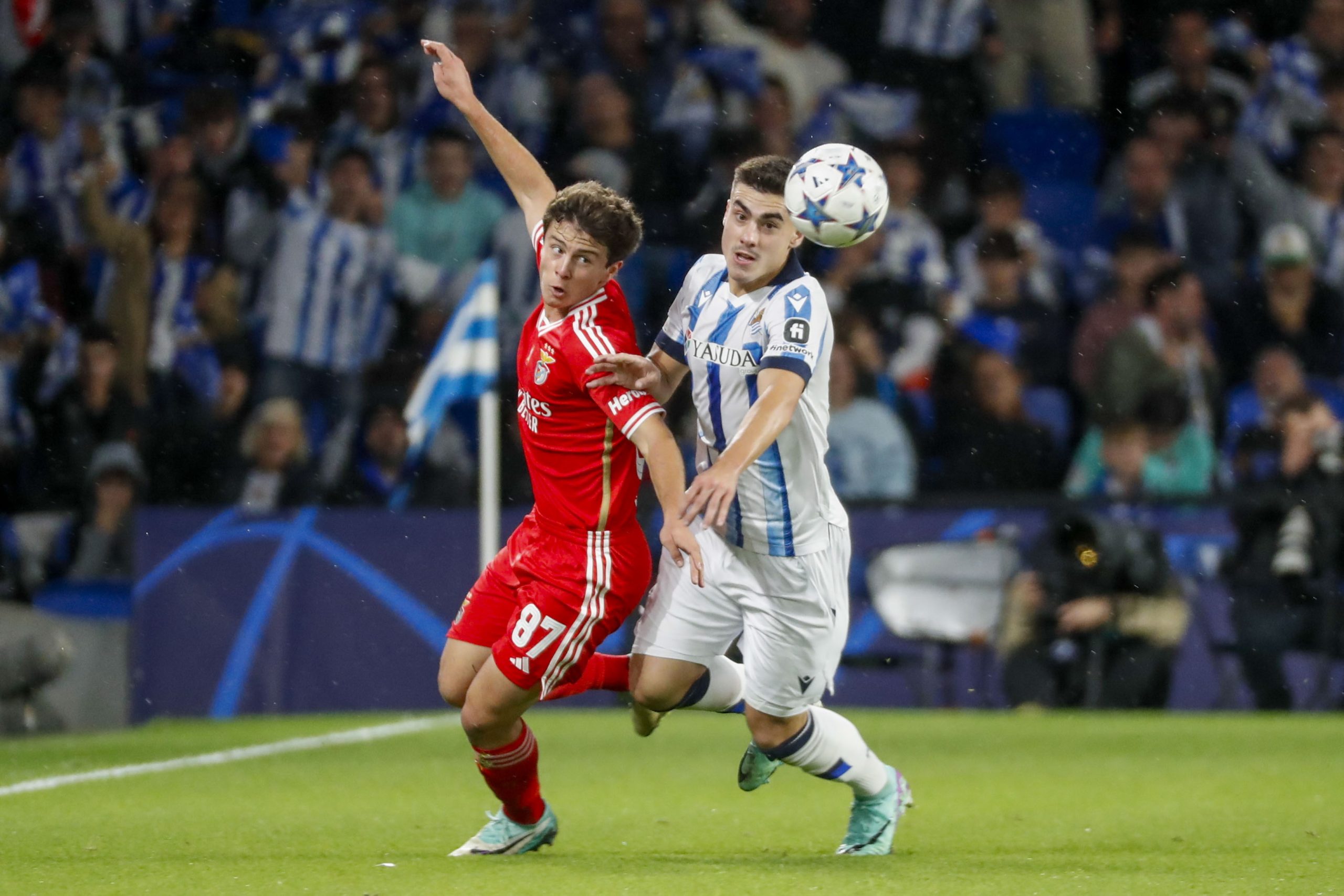 Benfica perde com Real Sociedad e está eliminado da Champions